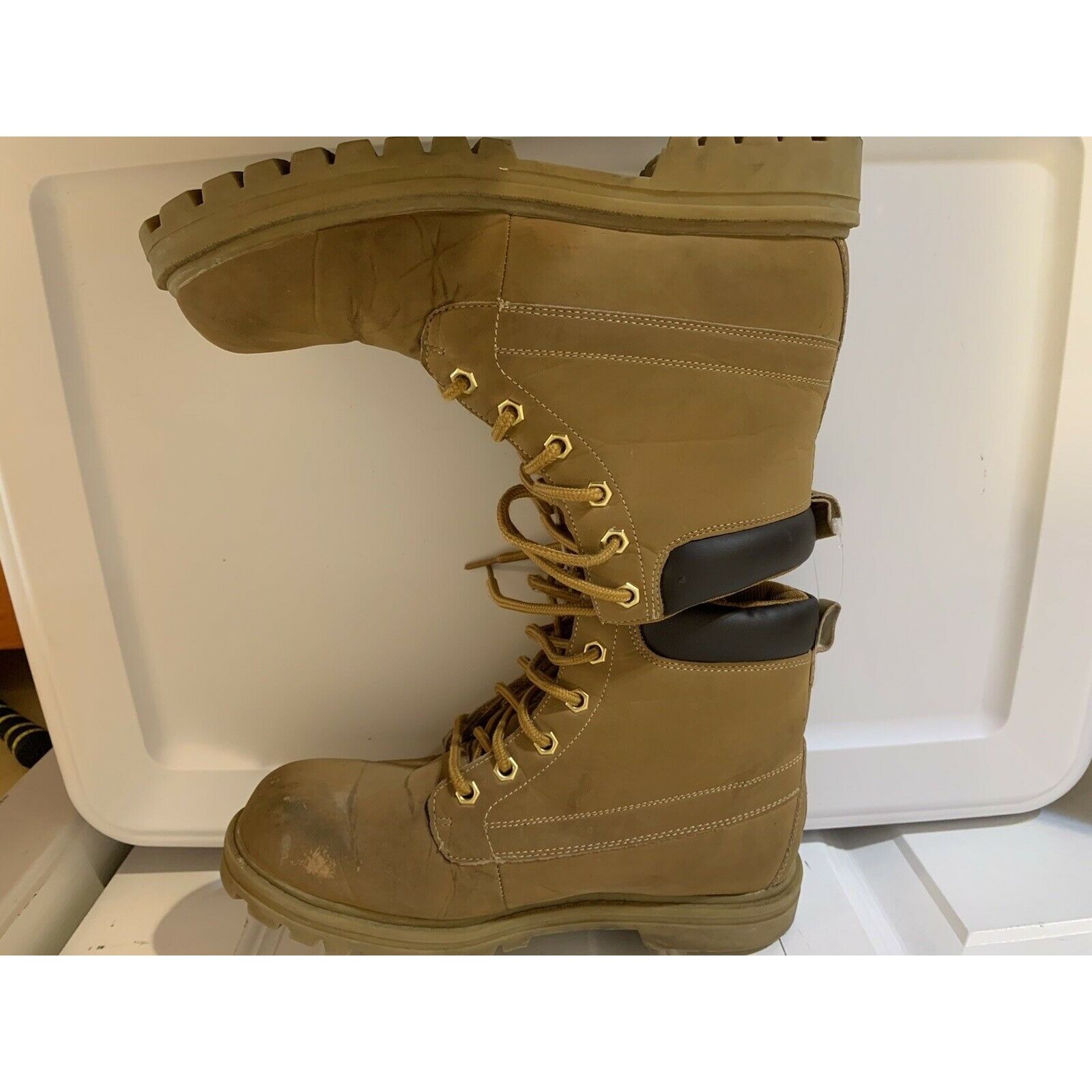 Fila Fila Men's Sz 8 Edgewater Nubuck Boot 1SH40063-206 Wheat/Gum Size US 8 / EU 41 - 8 Thumbnail