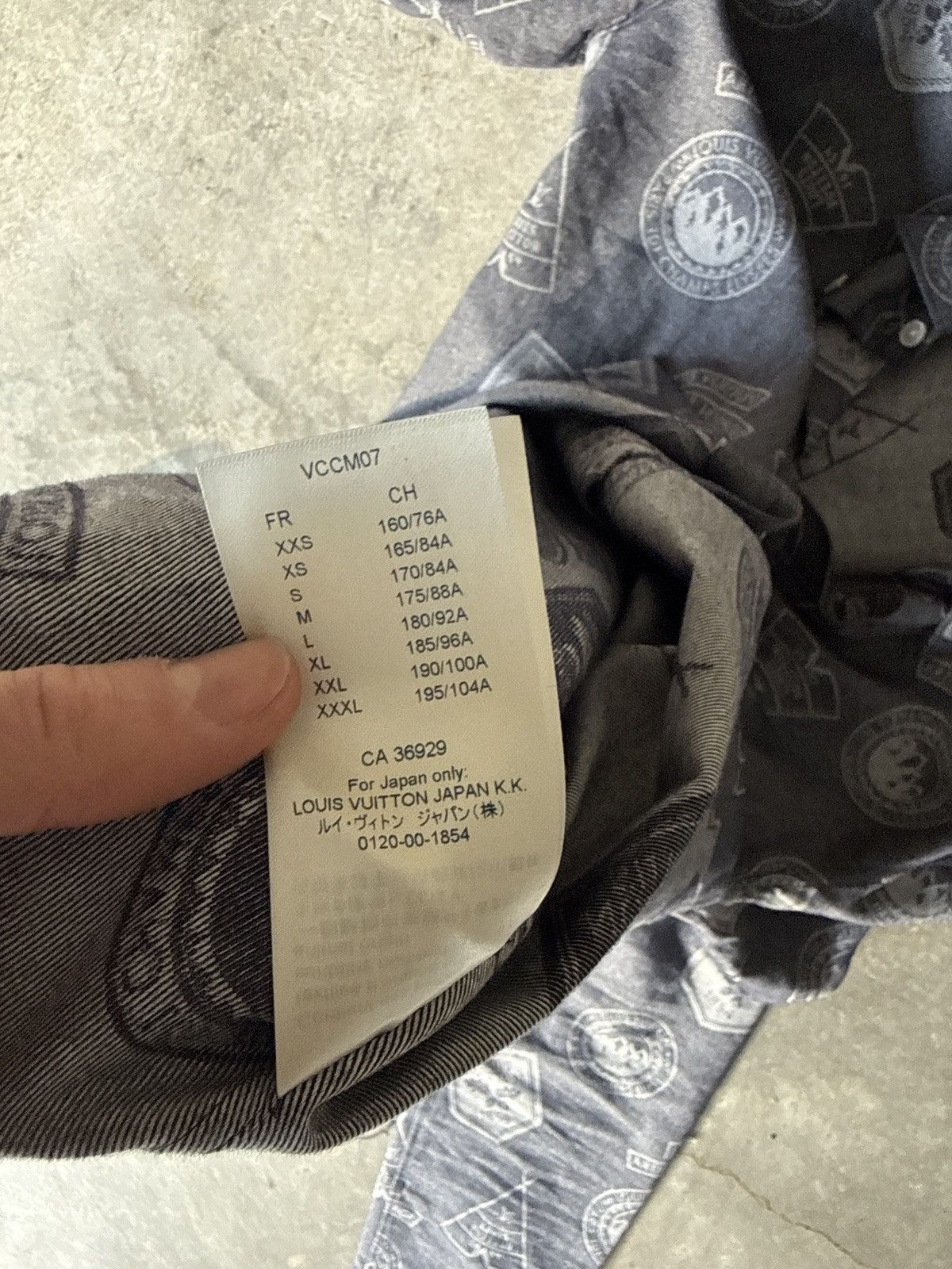 Louis Vuitton Louis Vuitton Articles De Voyage Shirt – Authenticity Check Size US XS / EU 42 / 0 - 4 Thumbnail