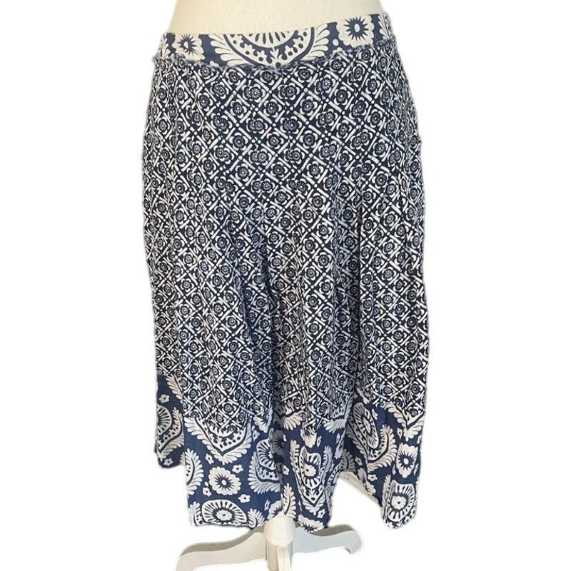 Michael Kors MICHAEL Michael Kors Blue and White Skirt, Size 12 Petite Size 34" / US 12 / IT 48 - 1 Thumbnail
