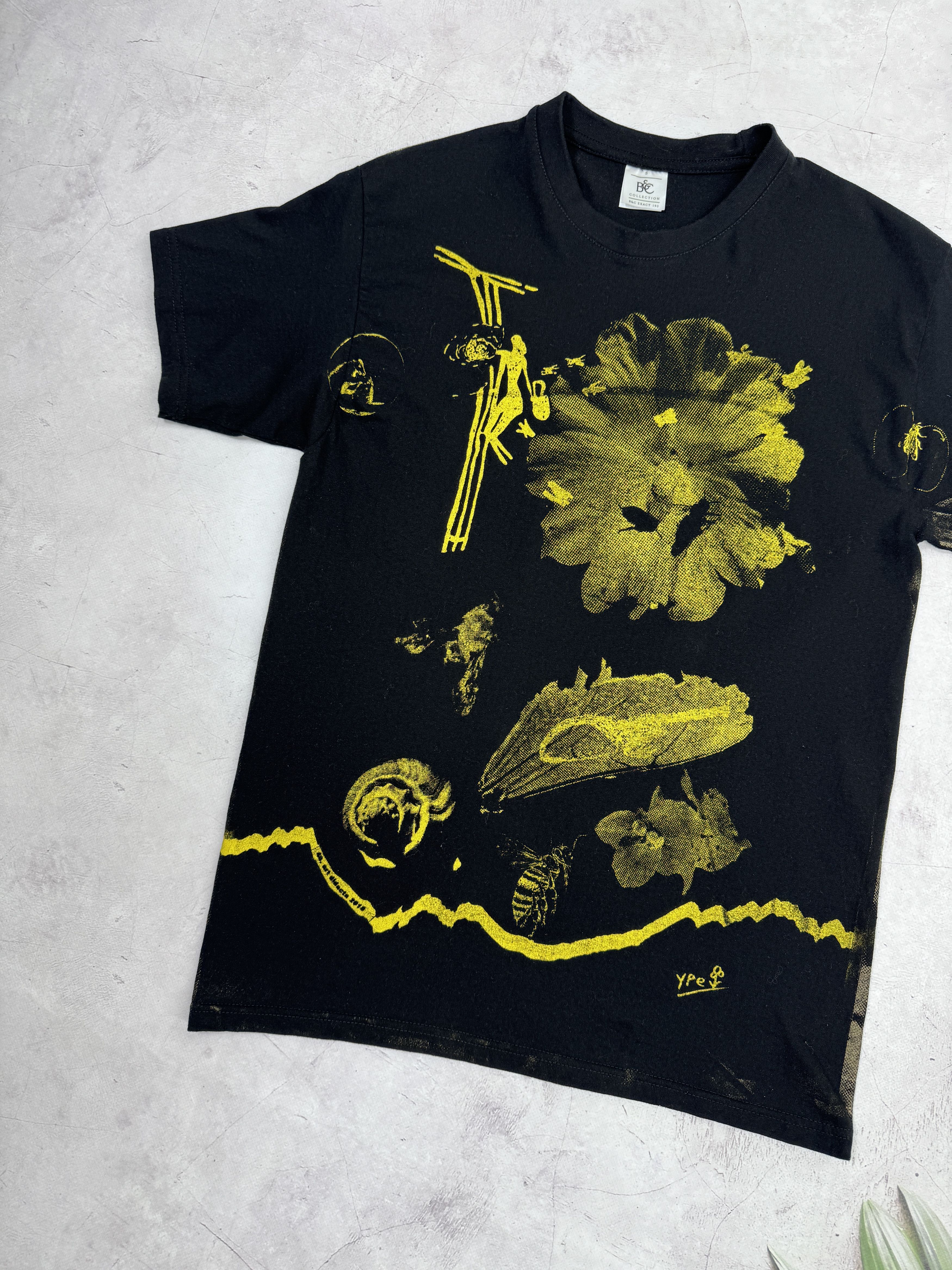 Designer Bee & Flowers T-Shirt Overprint Logo Size US S / EU 44-46 / 1 - 3 Thumbnail