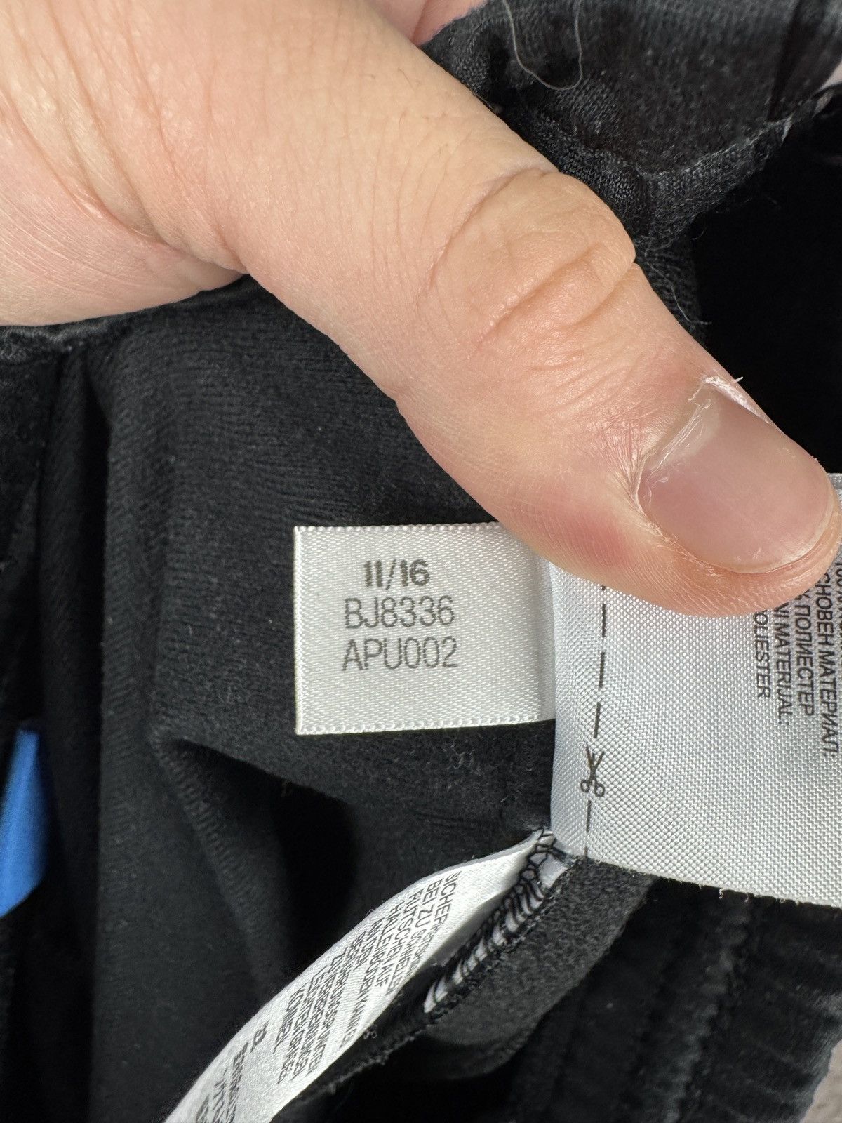 Adidas Adidas Navy Track Pants Athletic Joggers With Side Stripes Size 34" / US 12 / IT 48 - 17 Thumbnail