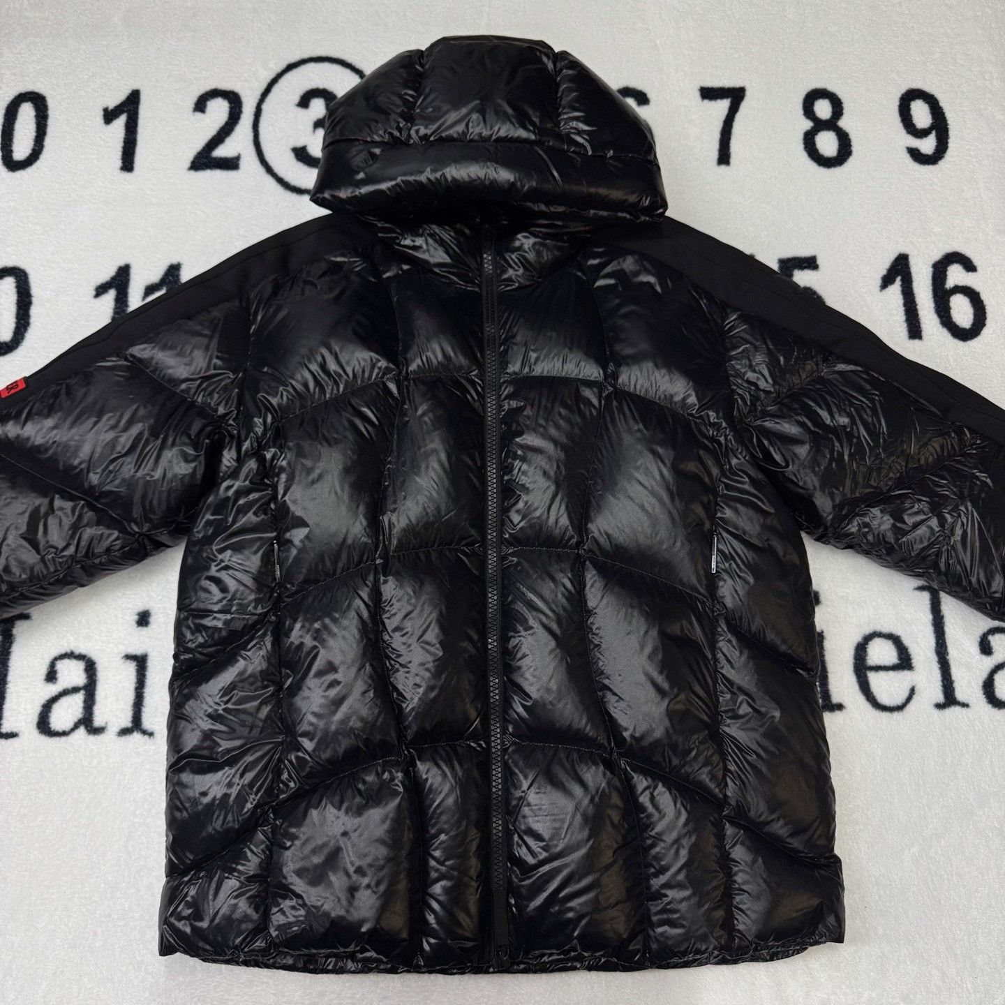 Moncler Moncler Down Hoodie L Men Size US L / EU 52-54 / 3 - 1 Thumbnail
