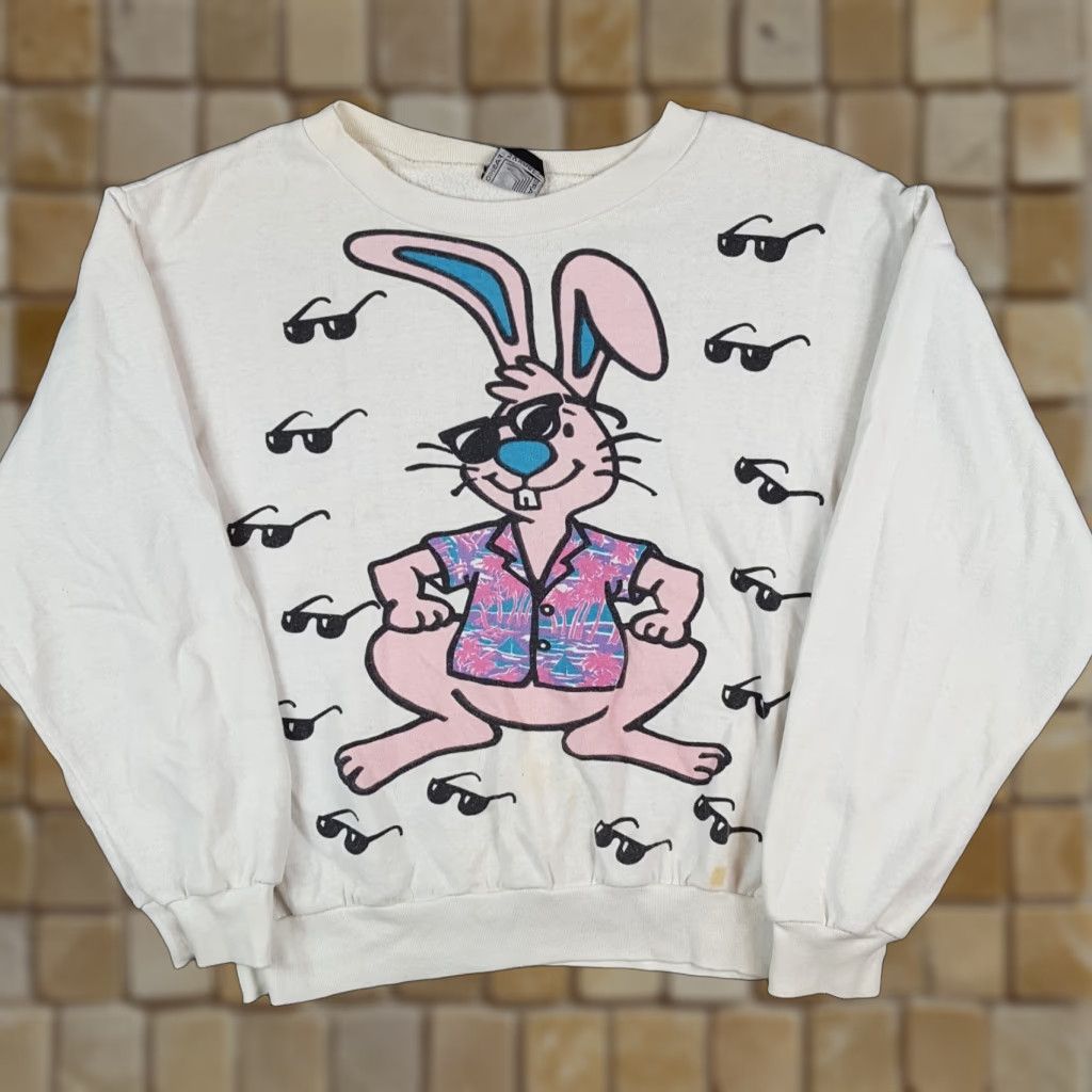 Vintage VINTAGE Fashion Square Sweatshirt Shirt Unisex Adults White 80s 90s Hawaiian Bunny Pullover Crewneck Size S Size US S / EU 44-46 / 1 - 1 Thumbnail