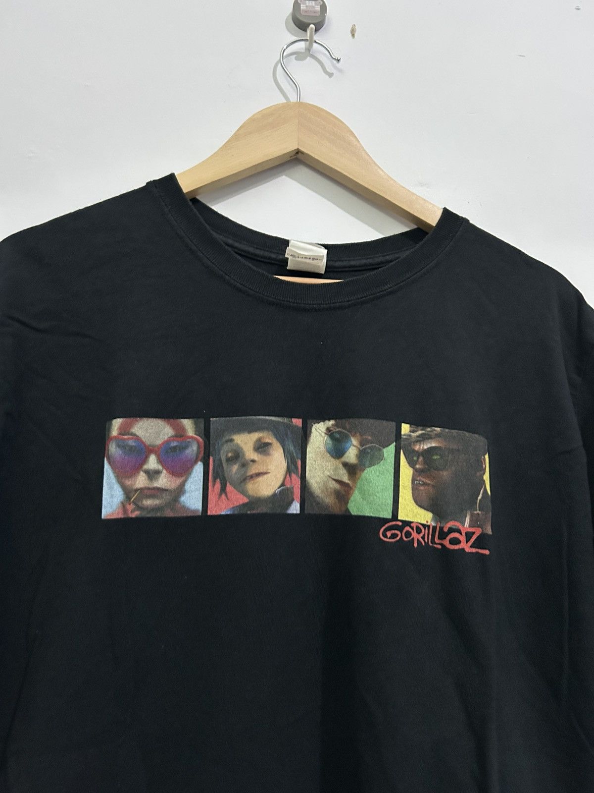Band Tees 2017's Gorillaz - Humanz Fifth Studio Album Funkie T-Shirt Size US L / EU 52-54 / 3 - 1 Thumbnail