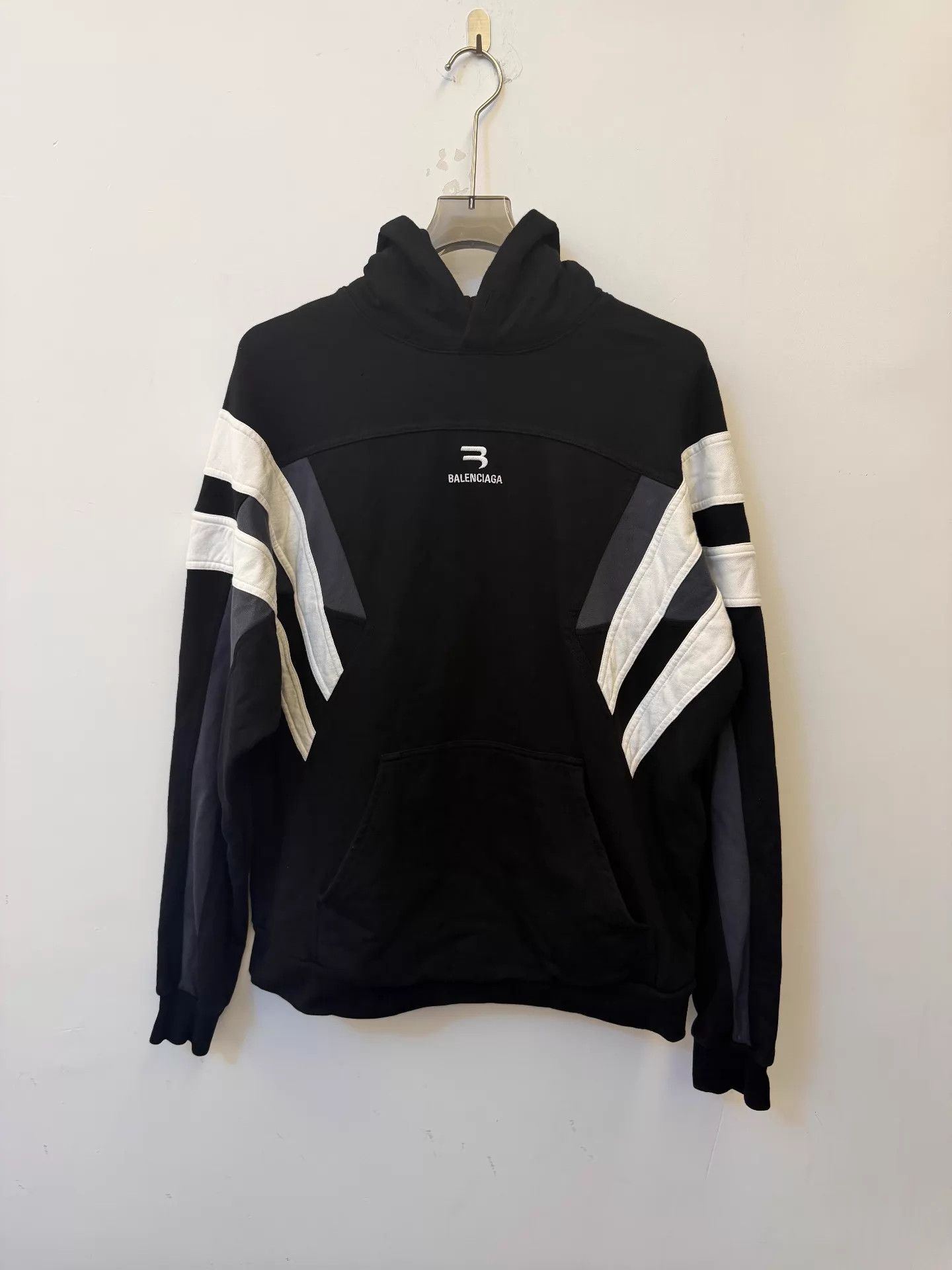 Balenciaga Balenciaga Men's Logo Patchwork Hoodie Black Size US S / EU 44-46 / 1 - 1 Thumbnail