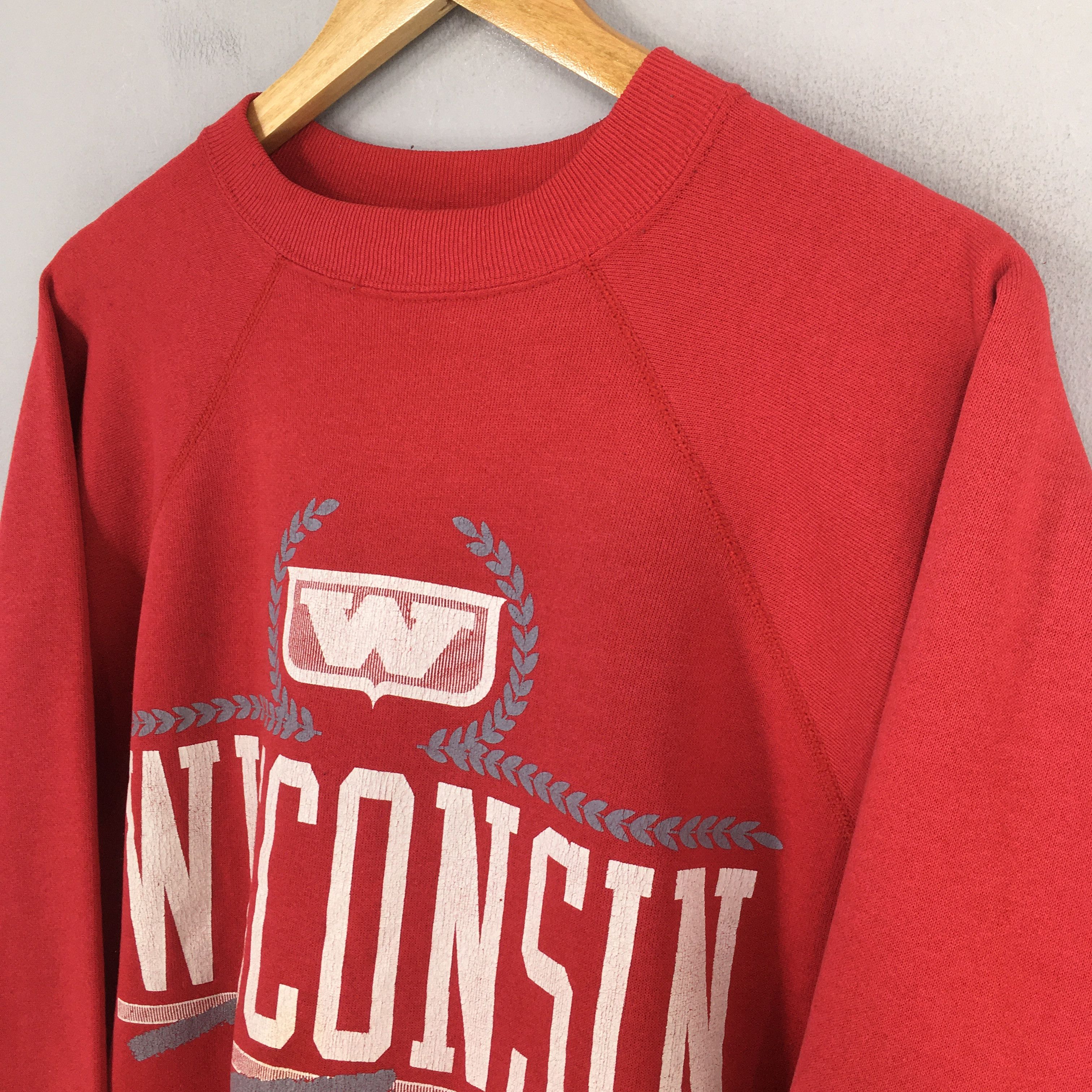 Other Vintage 90s University Of Wisconsin Red Sweatshirt XLarge Size US XL / EU 56 / 4 - 3 Thumbnail