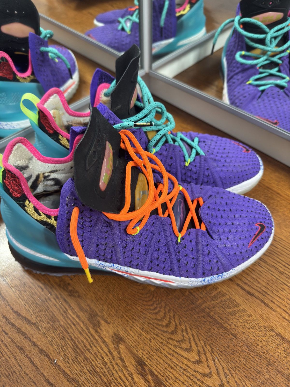 Nike Nike Lebron 18 best of 10-18 Size US 11 / EU 44 - 1 Thumbnail