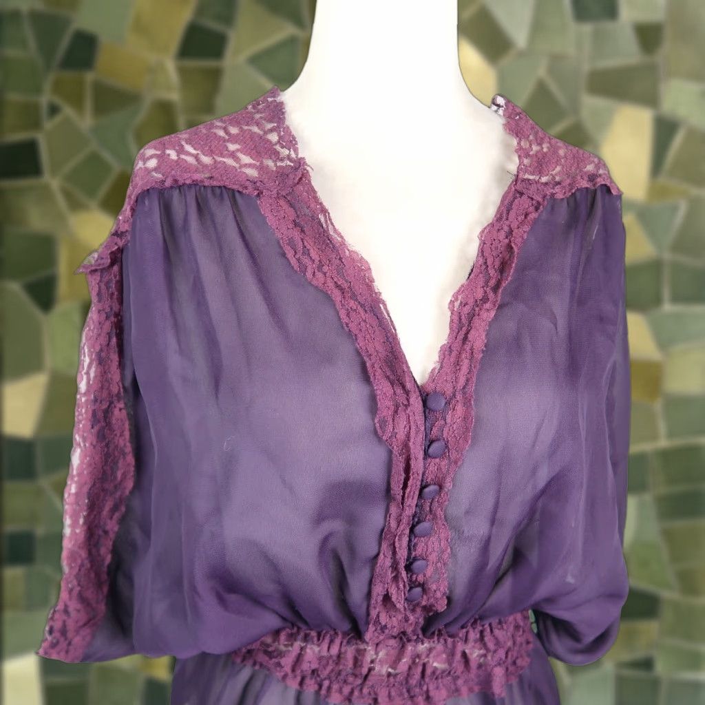 Vintage VINTAGE Arden B. Purple Blouse XS Women Lace Trim Peplum Sheer Y2K Top ------------- Size XS / US 0-2 / IT 36-38 - 1 Thumbnail