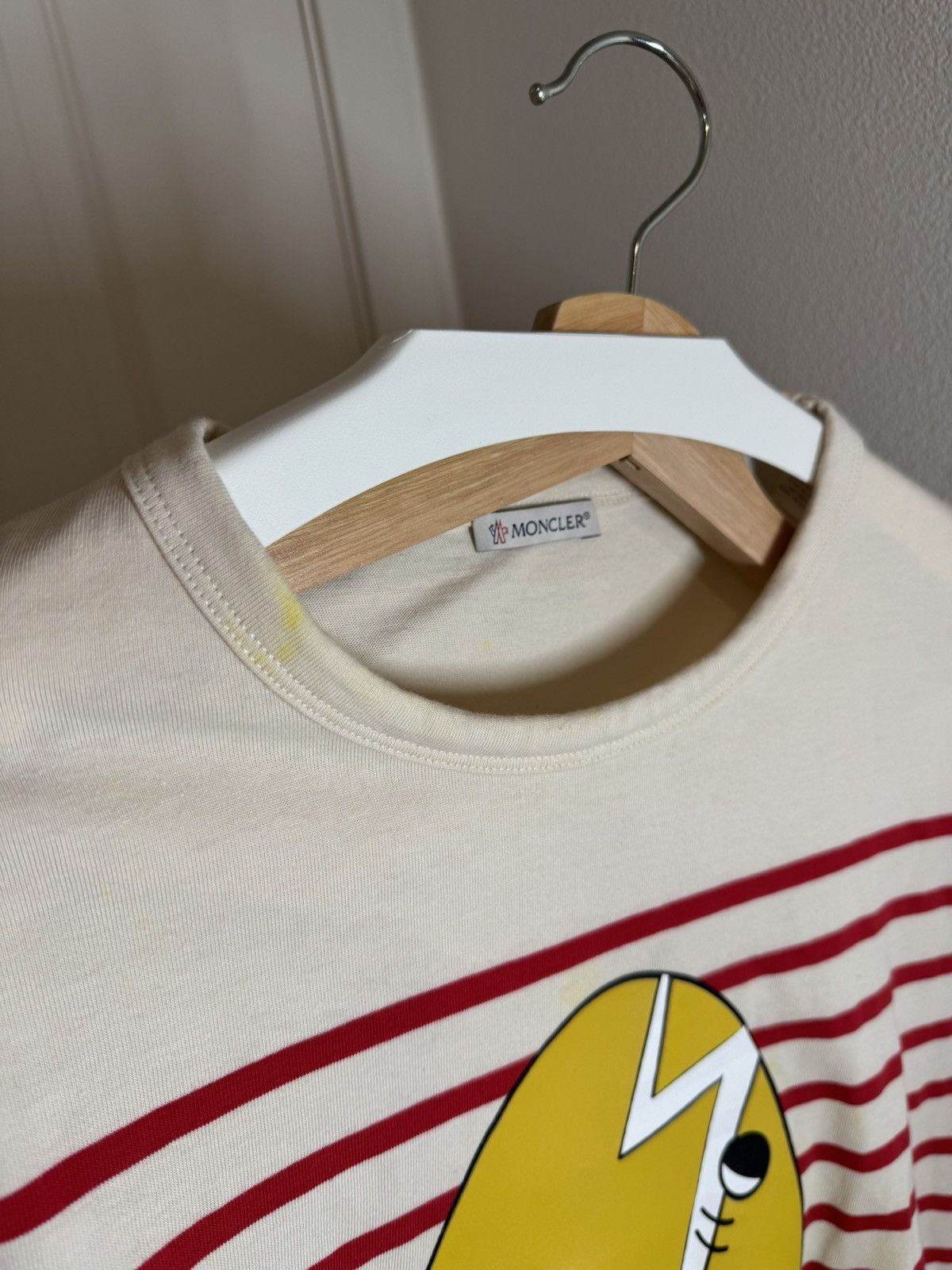 Moncler Moncler Yellow Shark Red Stripe Cream White T-shirts Size US XL / EU 56 / 4 - 4 Thumbnail