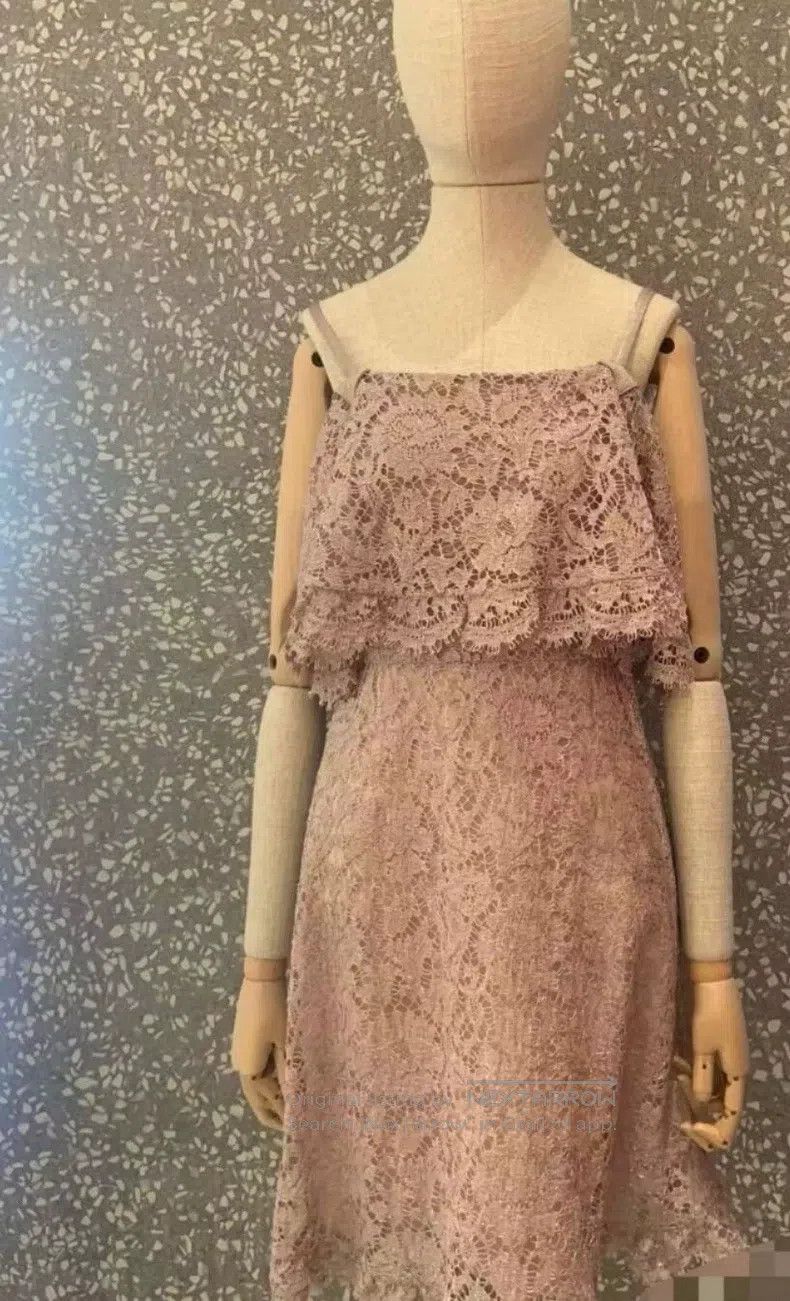 Valentino Valentino Lace dress Size S / US 4 / IT 40 - 1 Thumbnail