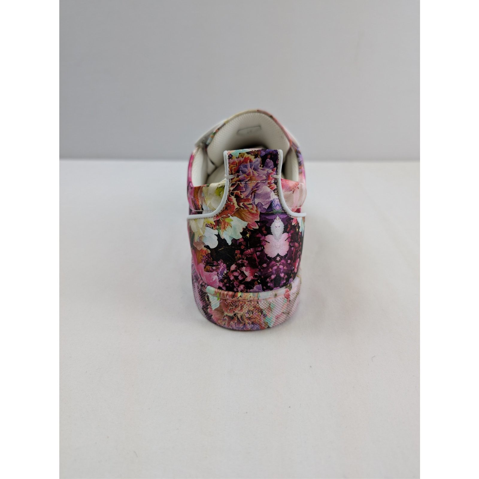Christian Louboutin o1rshd1 Louis Junior Orlato flat sneaker with a floral print Size US 11 / EU 44 - 15 Thumbnail
