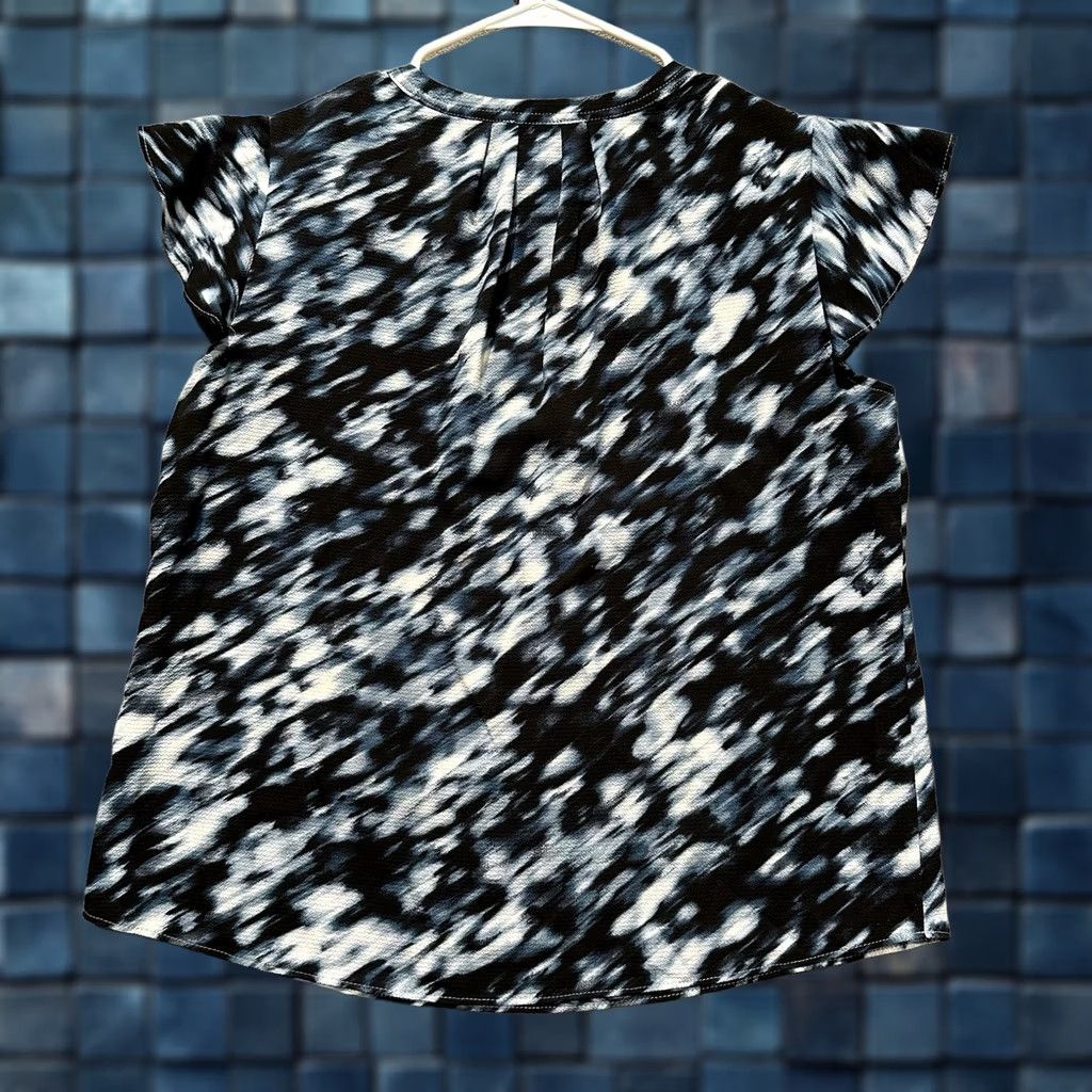 Calvin Klein Calvin Klein Blouse Women Large Blue Black Geometric Flutter Sleeve Split Neck Size L / US 10 / IT 46 - 1 Thumbnail