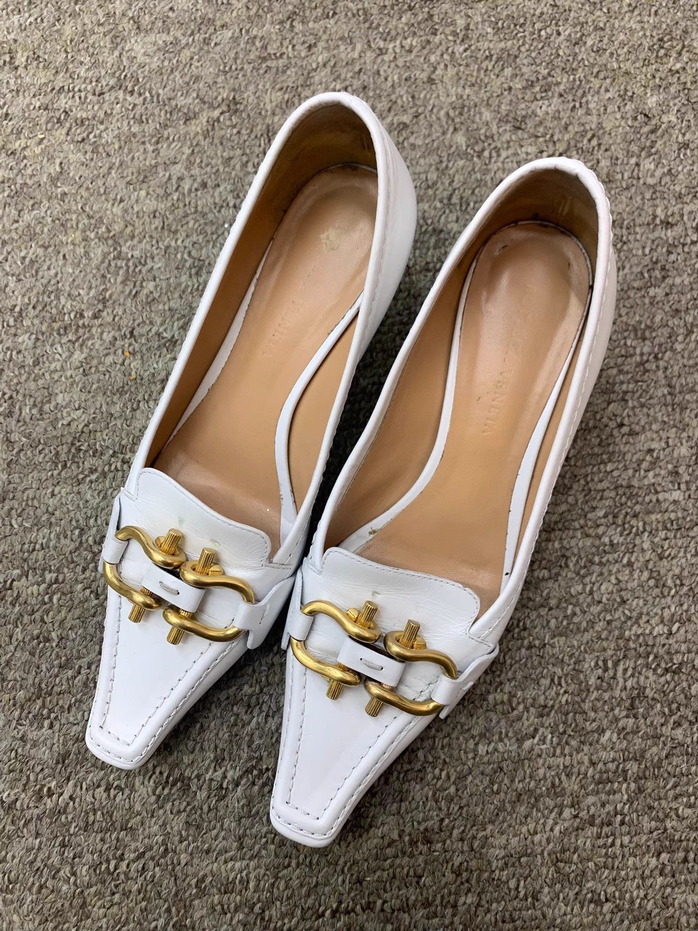 Bottega Veneta Bottega Veneta White Kitten Heel Metal Pump 36 New Size US 5 / IT 35 - 1 Thumbnail