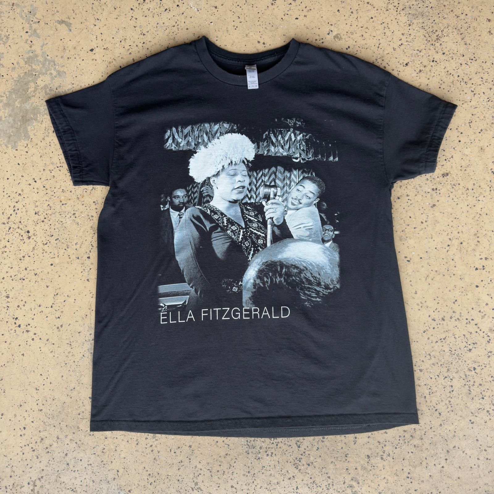 Gildan Vintage 90s Ella Fitzgerald T-Shirt –Single Stitch on Gildan Size US XL / EU 56 / 4 - 1 Thumbnail