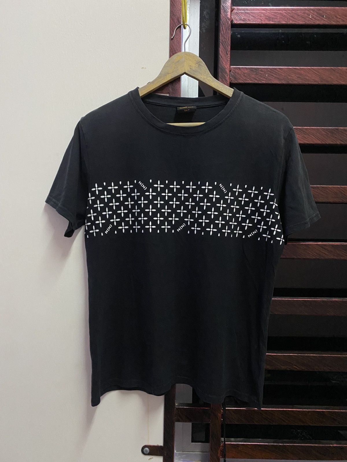 Number (N)ine Vintage Sunfaded Number (N)ine Tshirt Size US L / EU 52-54 / 3 - 1 Thumbnail