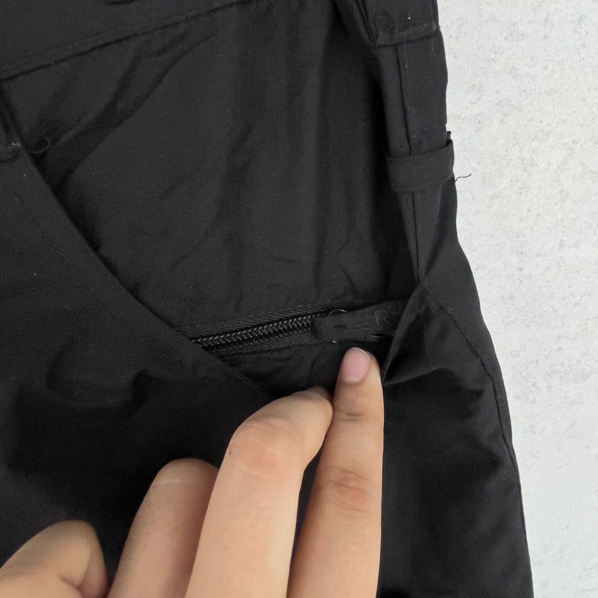 Other Vintage Roxy Black Snow Pants With Size S W15 L31 Size US 26 / EU 42 - 8 Thumbnail