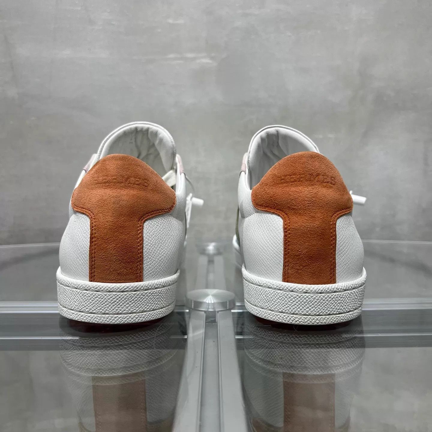 Hermes Hermes Boomerang White Green Trainer 40 Original Box Size US 9.5 / IT 39.5 - 6 Thumbnail