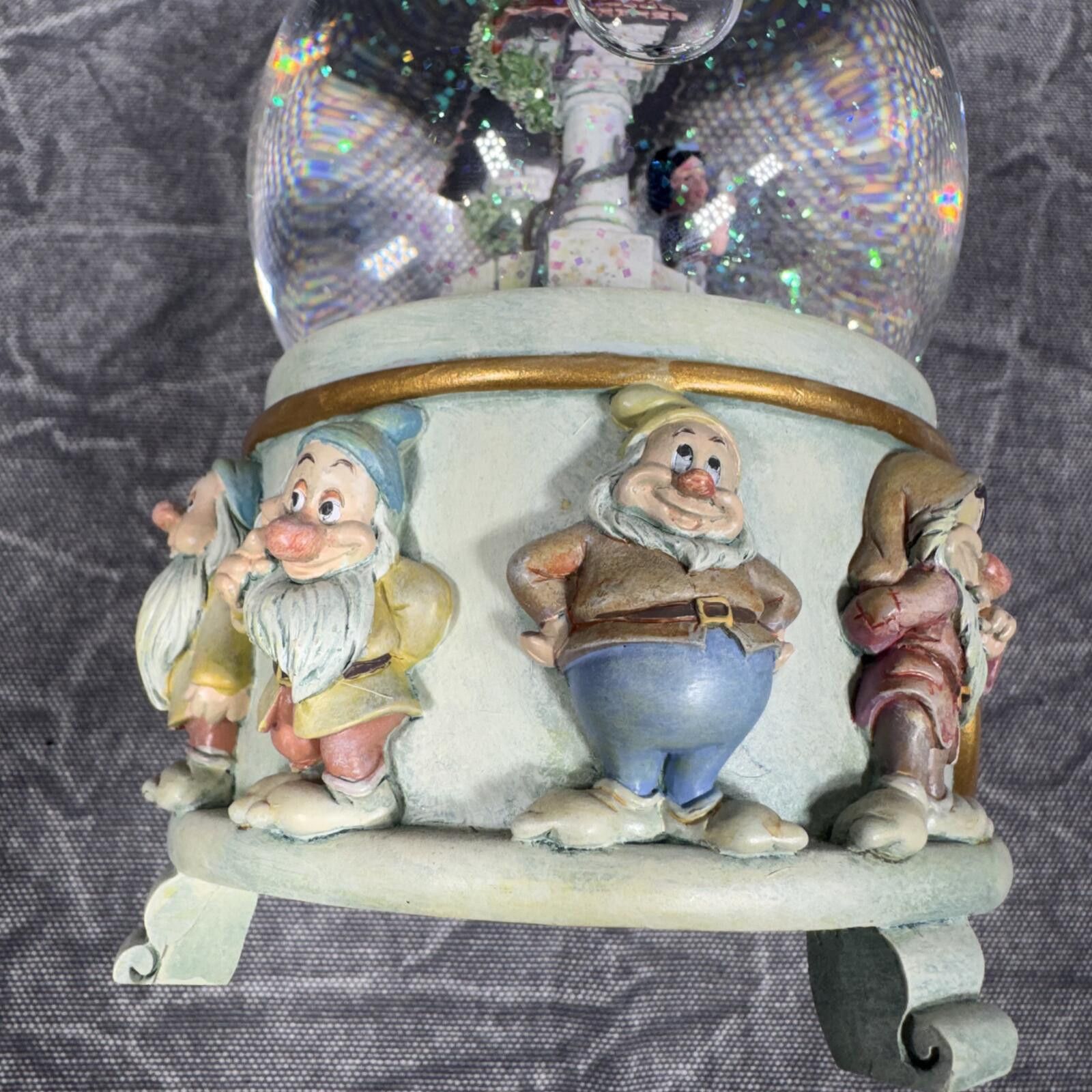 Disney Disney Snow Globe Snow White Wishing Well Size ONE SIZE - 5 Thumbnail