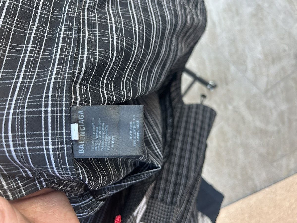 Balenciaga Balenciaga plaid track jacket Size US XL / EU 56 / 4 - 5 Thumbnail
