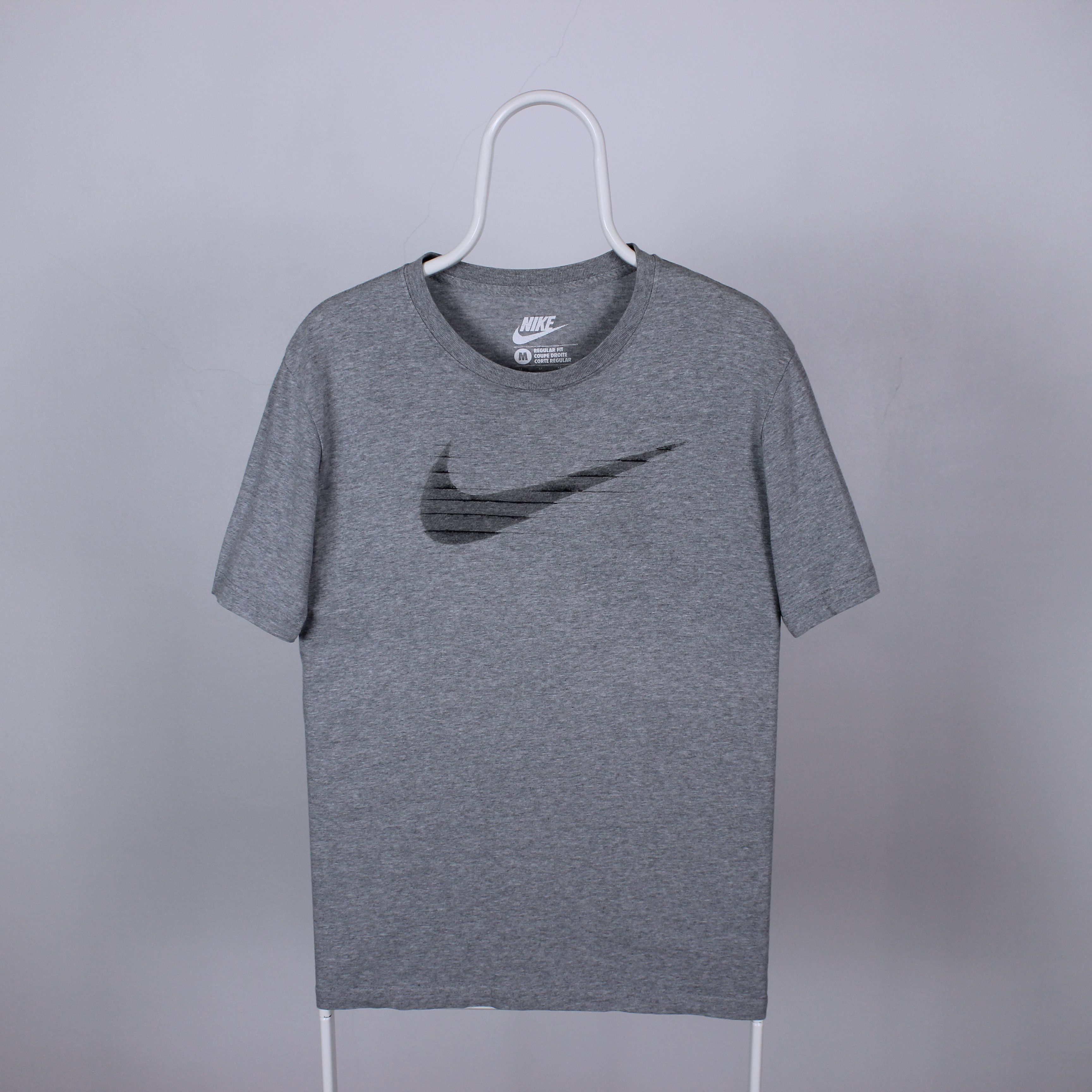 Nike Nike t shirt men centr logo big M gray Size US M / EU 48-50 / 2 - 2 Thumbnail