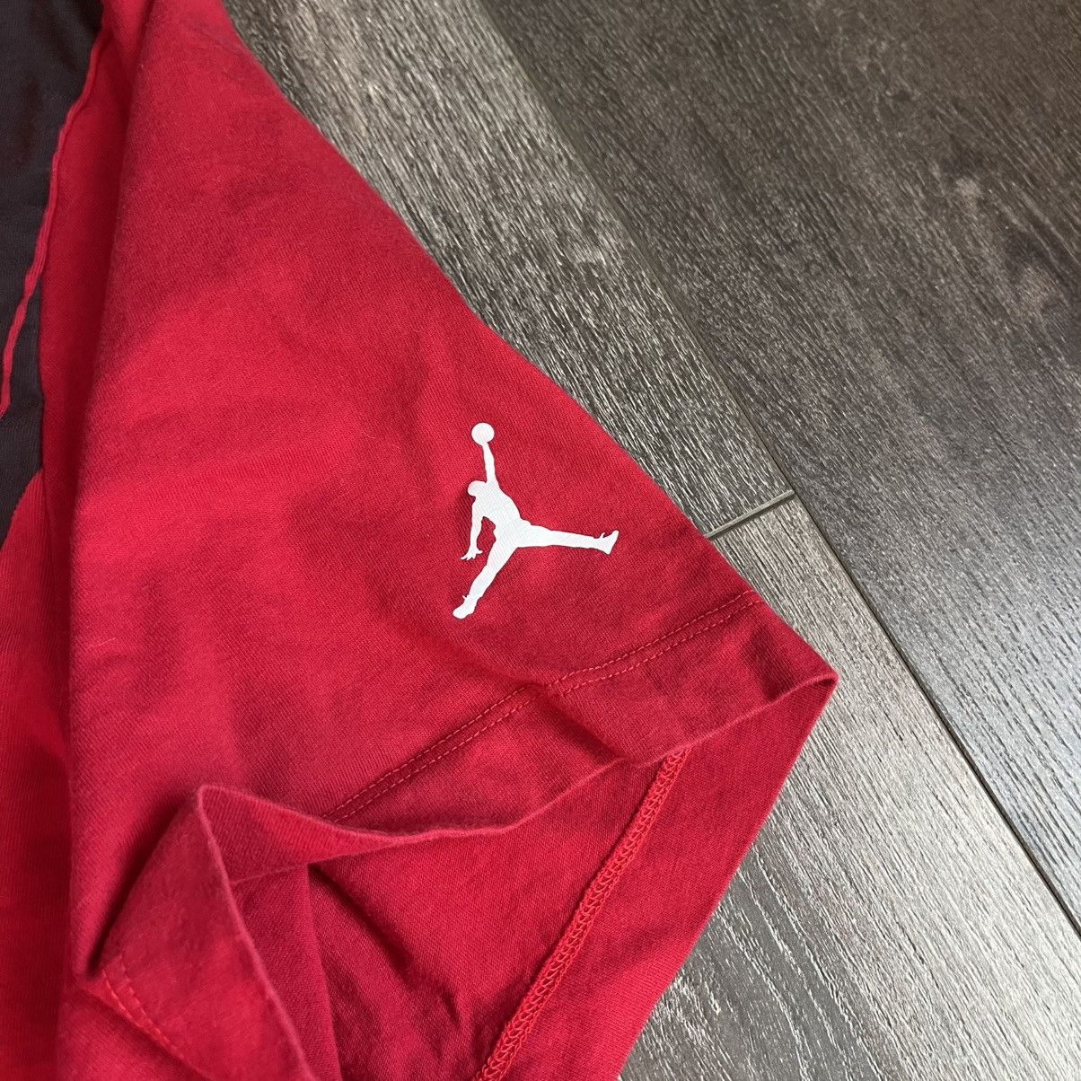 Jordan Brand Nike Air Jordan Authentic Jumpman All Over Print Tee Shirt Size US XXL / EU 58 / 5 - 3 Thumbnail