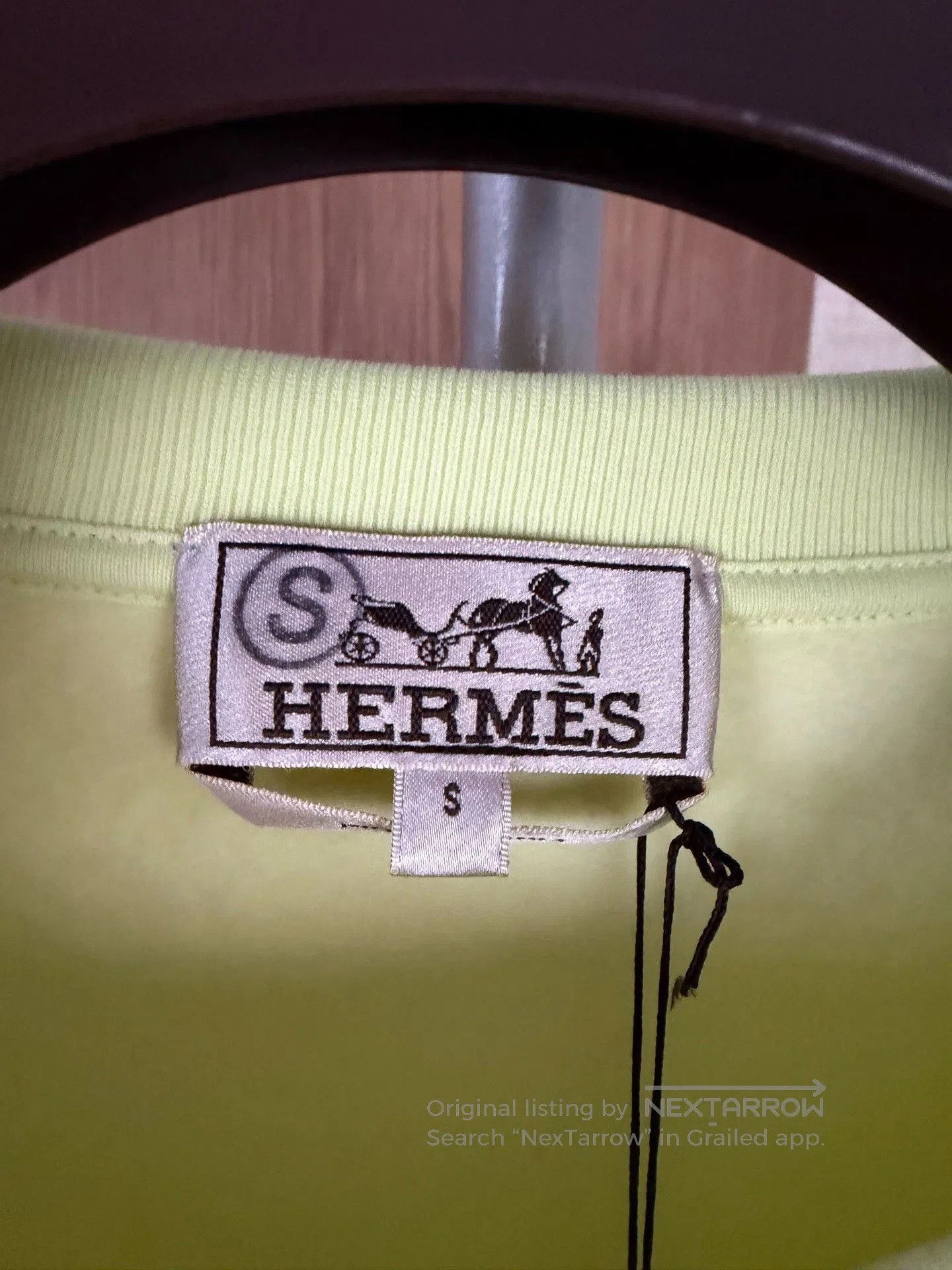 Hermes Hermes Men's Yellow Logo Sweatshirt. Size US S / EU 44-46 / 1 - 3 Thumbnail
