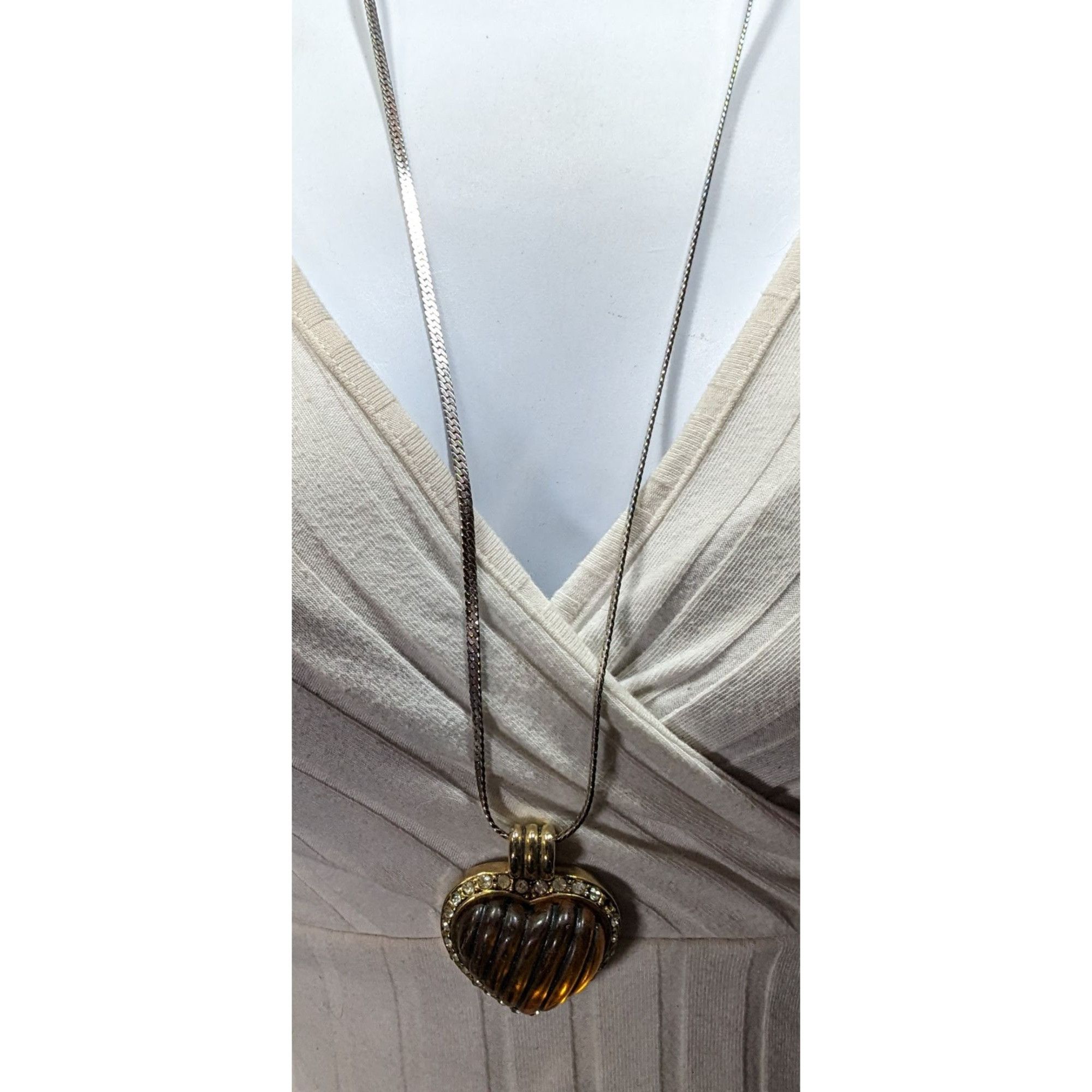Other Vintage Coquette Honey Lucite Heart Pendant Necklace Size ONE SIZE - 6 Thumbnail