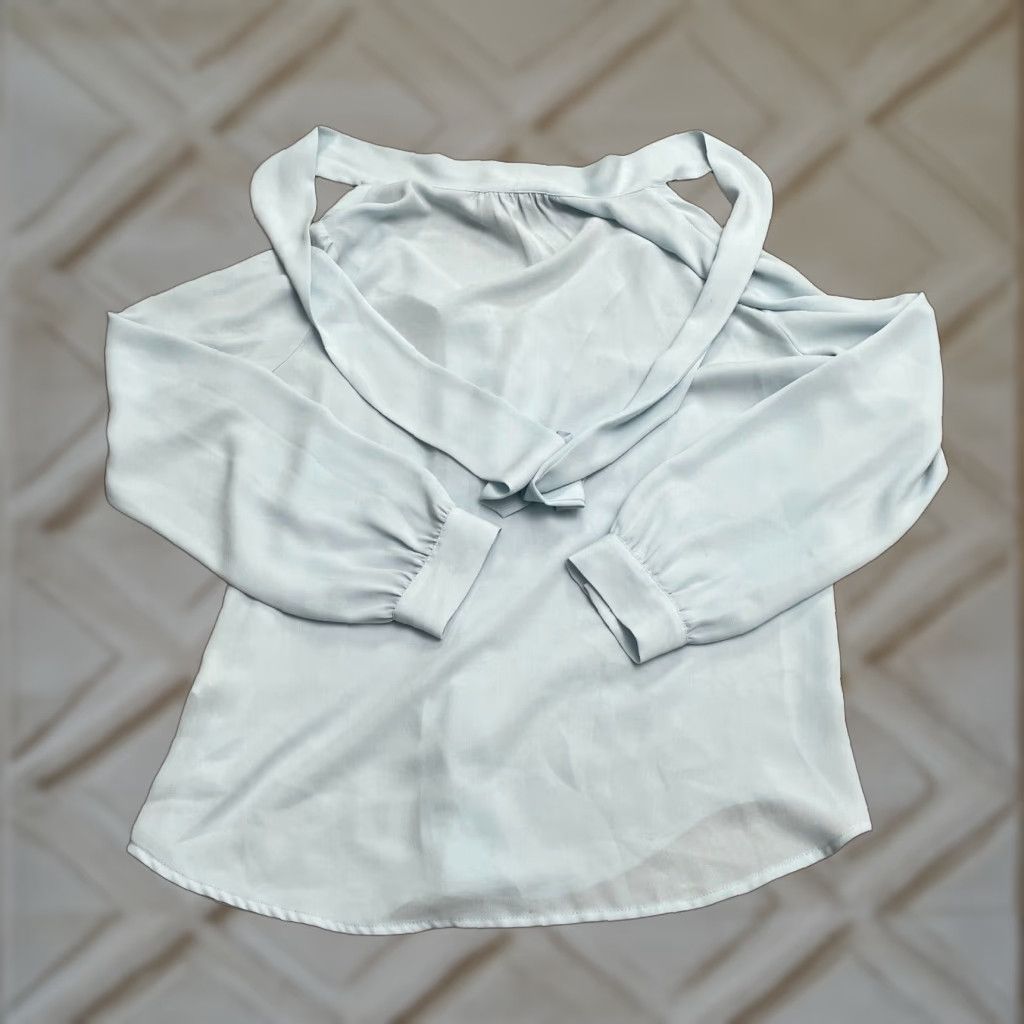 J.Crew J.Crew Blouse Womens S Light Blue Long Sleeve Chiffon Button Up Neck Tie Work Size S / US 4 / IT 40 - 1 Thumbnail