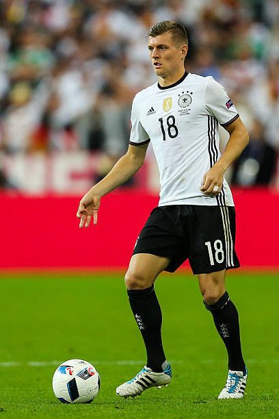 Adidas Adidas x Germany 2016 #18 Kroos Home Jersey Shirt Size US M / EU 48-50 / 2 - 6 Thumbnail
