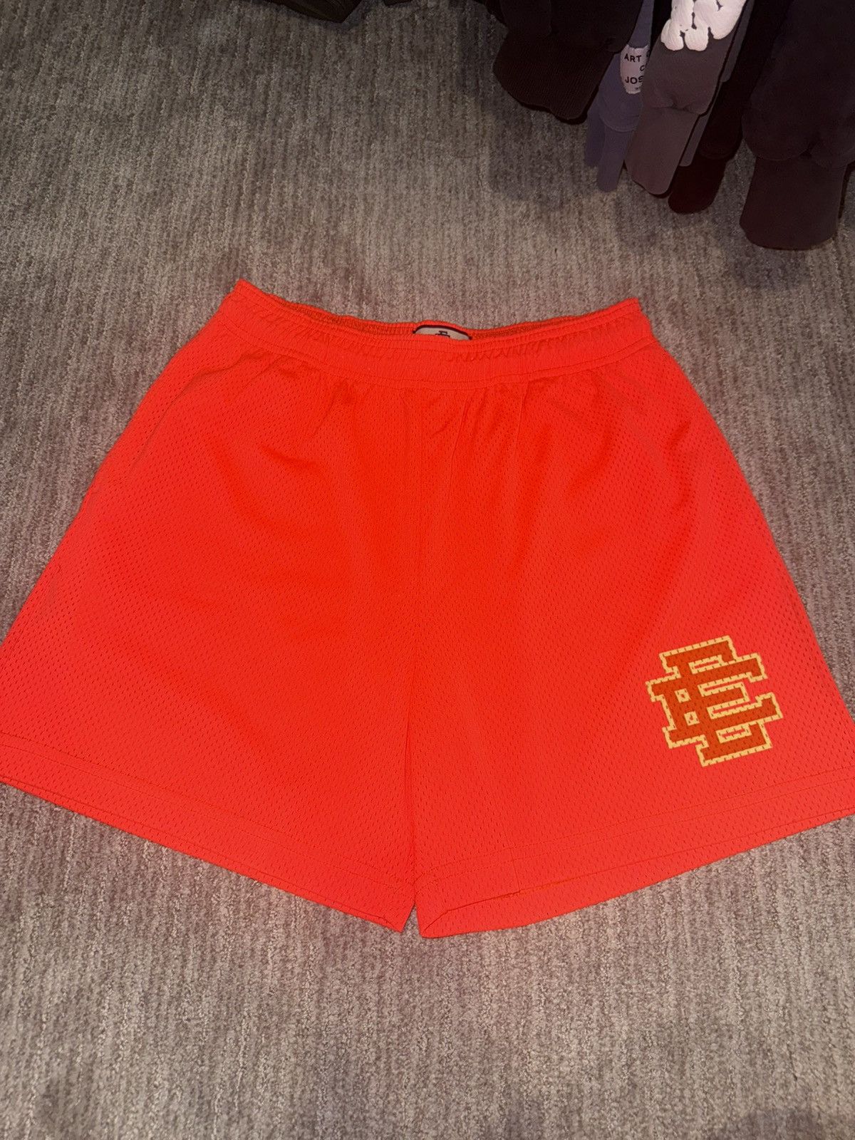 Eric Emanuel Eric Emanuel Basic Shorts Coral size large Size US 32 / EU 48 - 1 Thumbnail