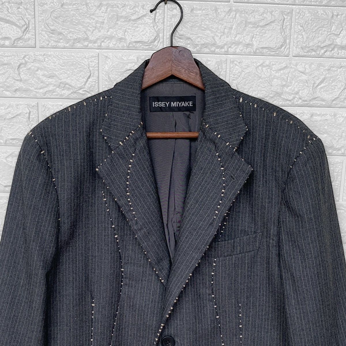 Issey Miyake AW 2005 Issey Miyake Show Hand Stitches Open Thread Blazer Size US M / EU 48-50 / 2 - 9 Thumbnail