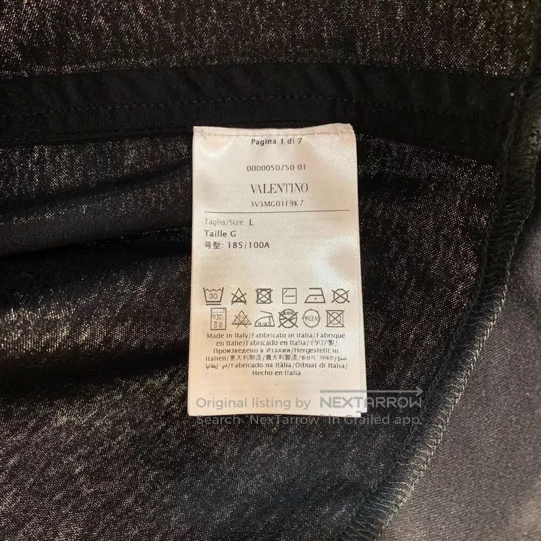 Valentino Valentino Badge labeled short-sleeved T-shirt Size US L / EU 52-54 / 3 - 7 Thumbnail