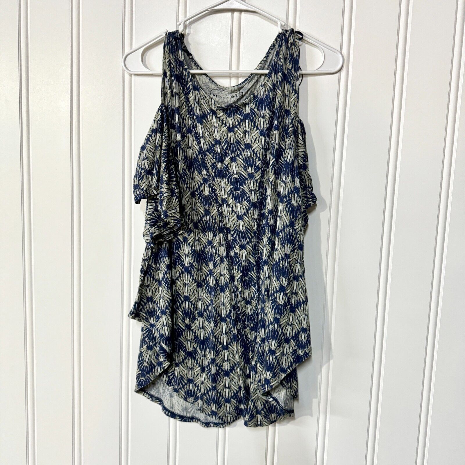 Free People We The Free Linen Flutter Sleeve Cold Shoulder Top Medium Size M / US 6-8 / IT 42-44 - 1 Thumbnail