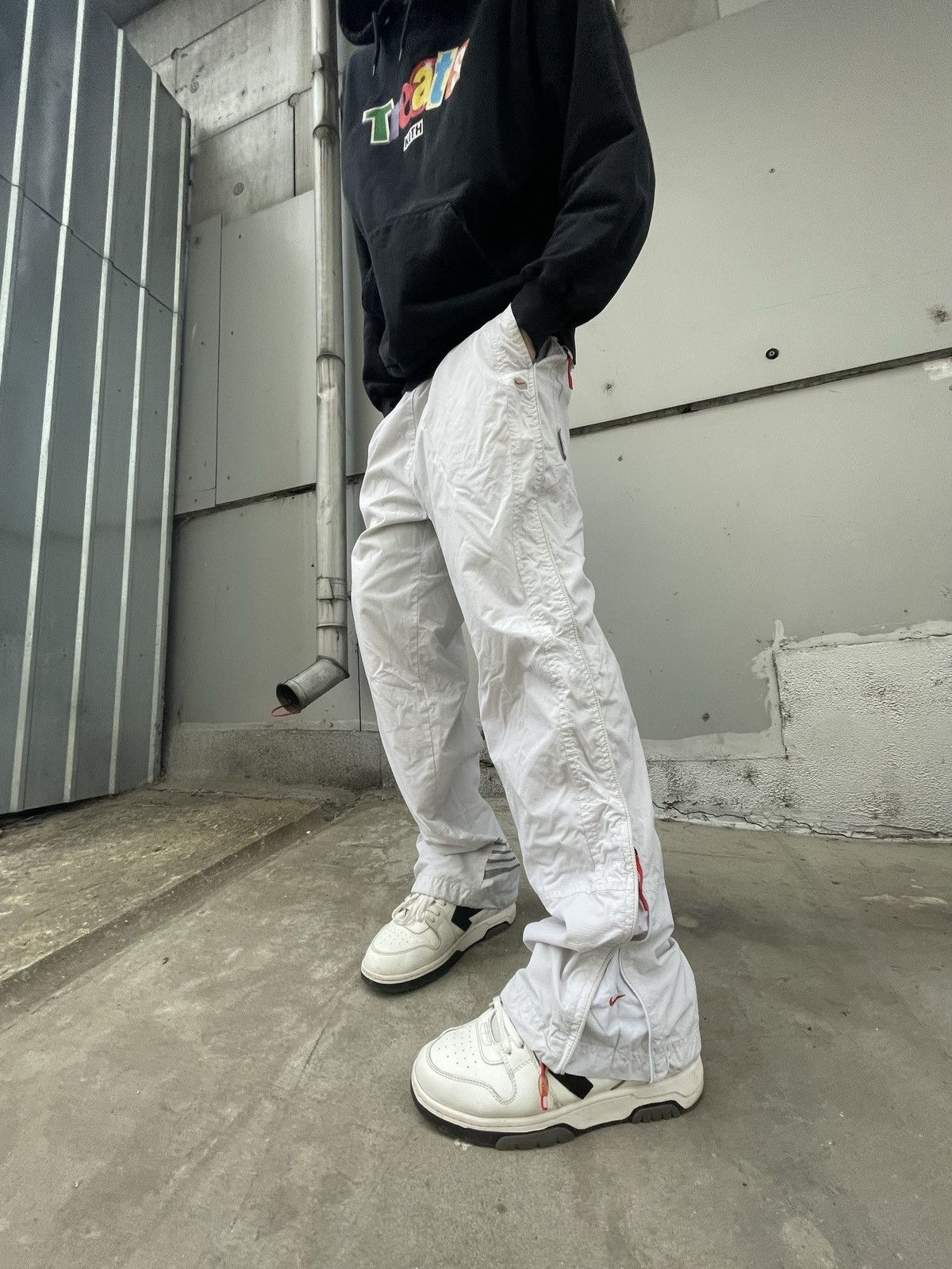 Nike × Vintage Vintage Nike track pants triple swoosh Size US 34 / EU 50 - 15 Thumbnail