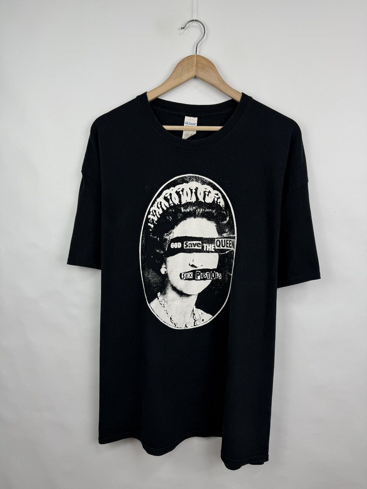 Band Tees 🇬🇧 Vintage Y2K Sex Pistols God Save The Queen Punk T-Shirt Size US XXL / EU 58 / 5 - 3 Thumbnail