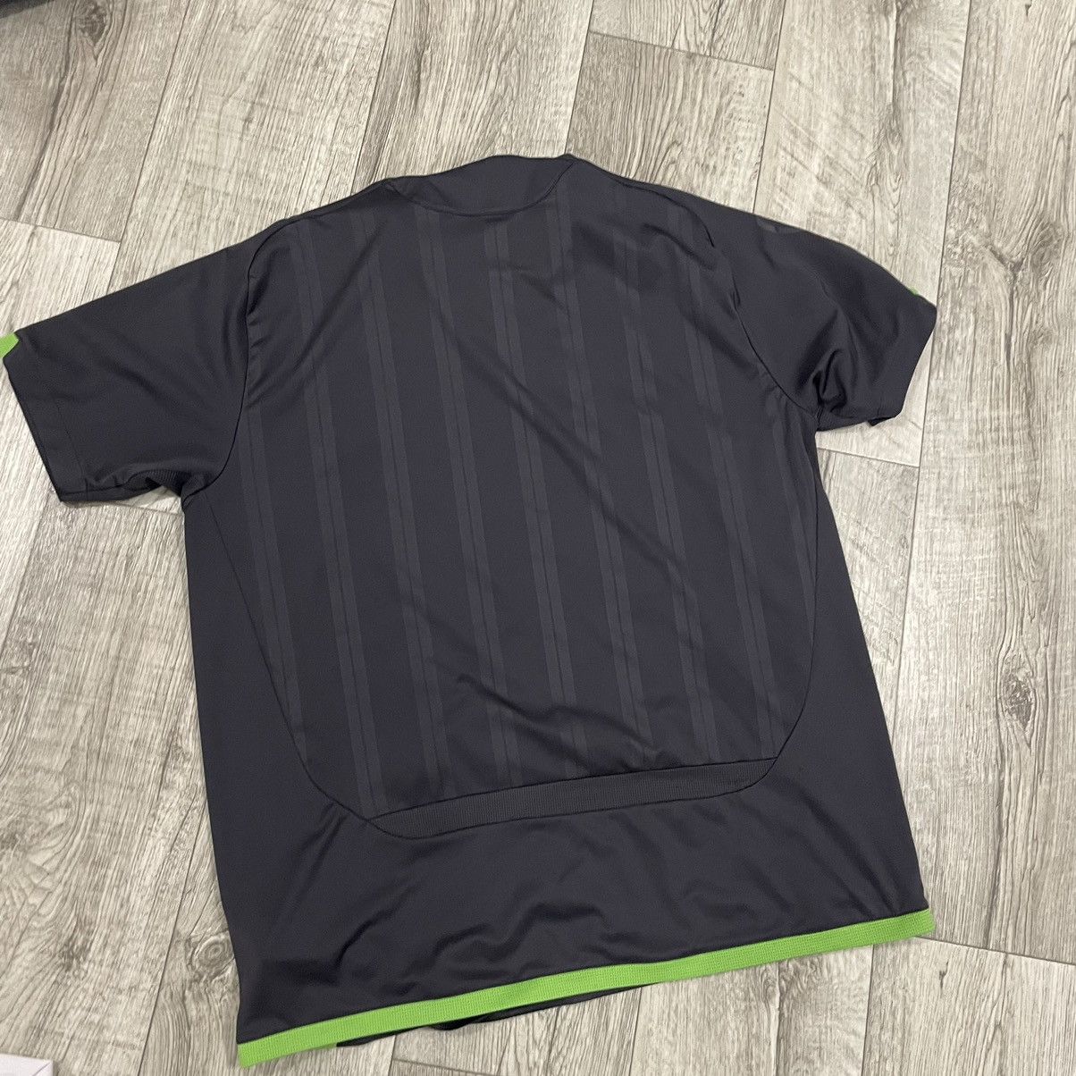 Umbro × Vintage Ireland Umbro Eircom Soccer Jersey Fai 2009 2010 match worn Size US XL / EU 56 / 4 - 7 Thumbnail