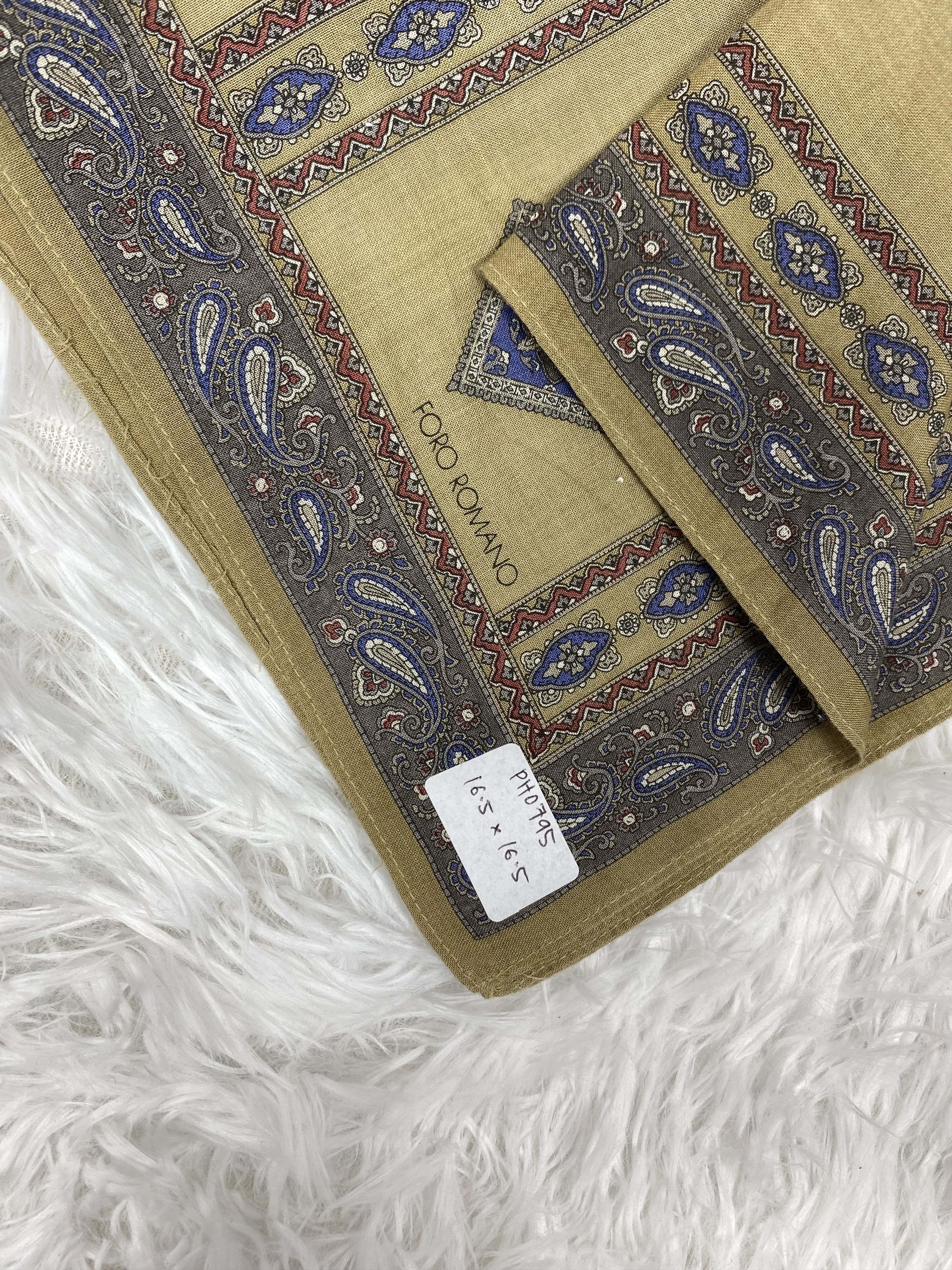 Vintage Vintage Foro Romano Handkerchief Neckerchief PH0795 Size ONE SIZE - 2 Thumbnail