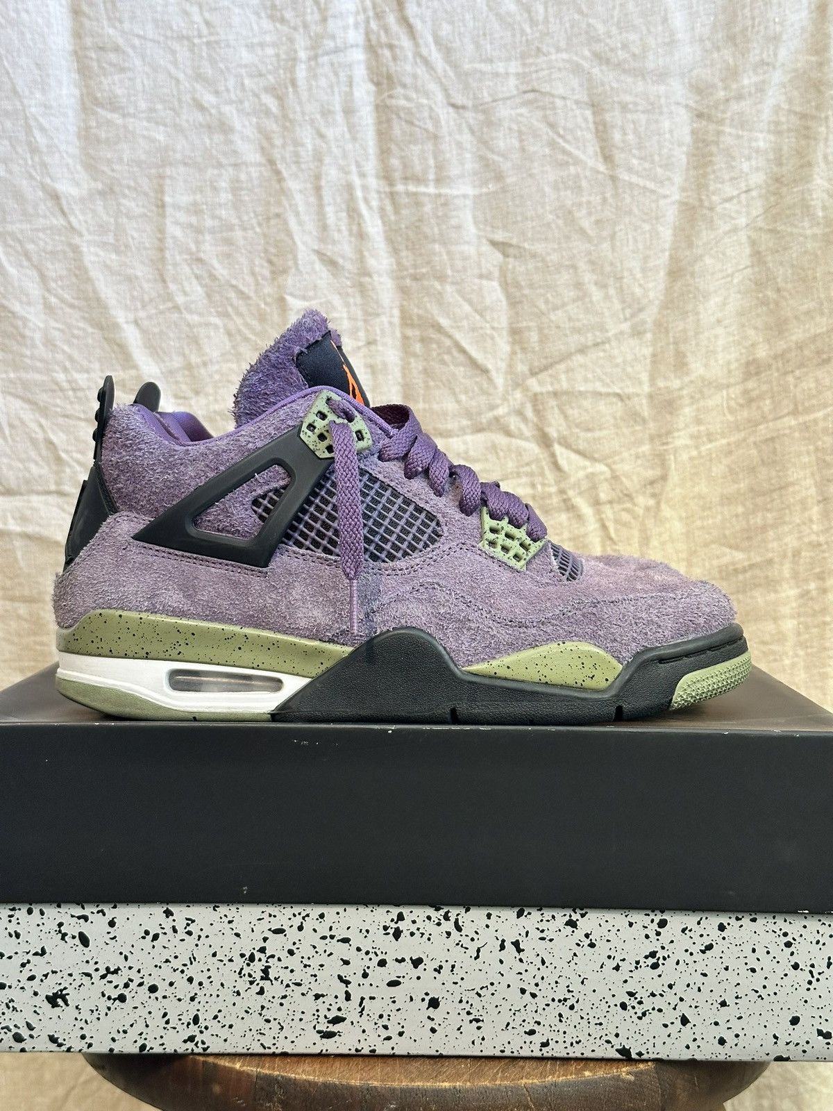 Jordan Brand Jordan 4 Canyon Purple Size US 8.5 / EU 41-42 - 2 Thumbnail