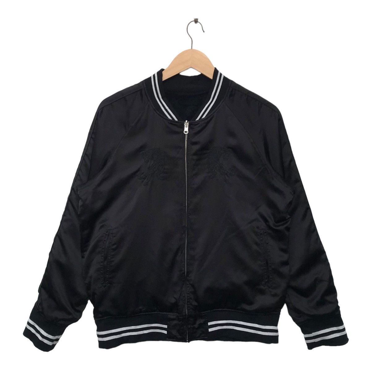 Japanese Brand Sukajan Riversible Velvet Satin Riger Roar Japan Souvenir Size US M / EU 48-50 / 2 - 1 Thumbnail