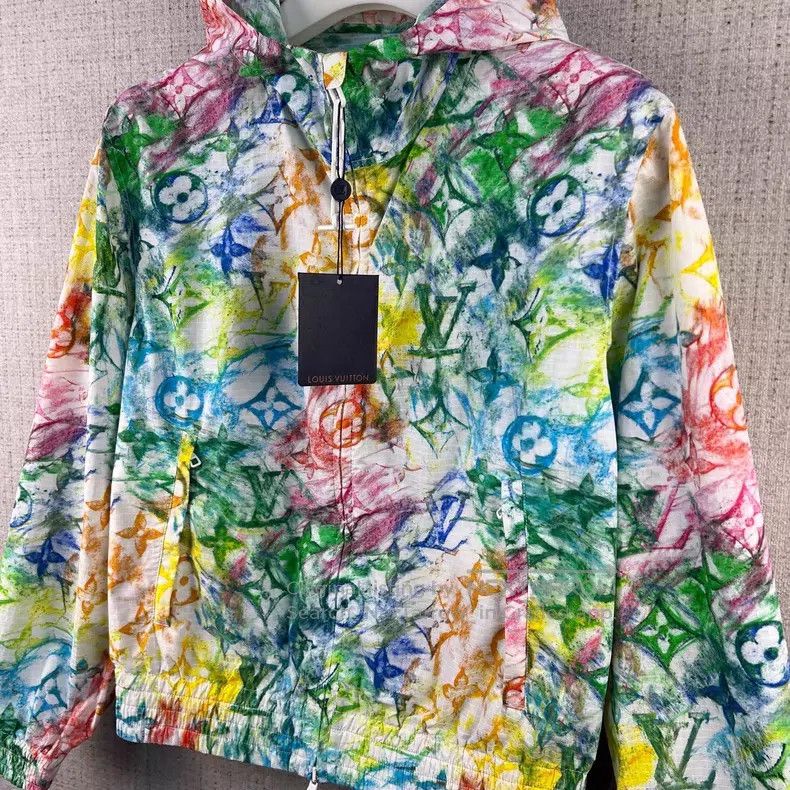 Louis Vuitton Louis Vuitton Old flower full print crayon hooded assault Size US S / EU 44-46 / 1 - 2 Thumbnail