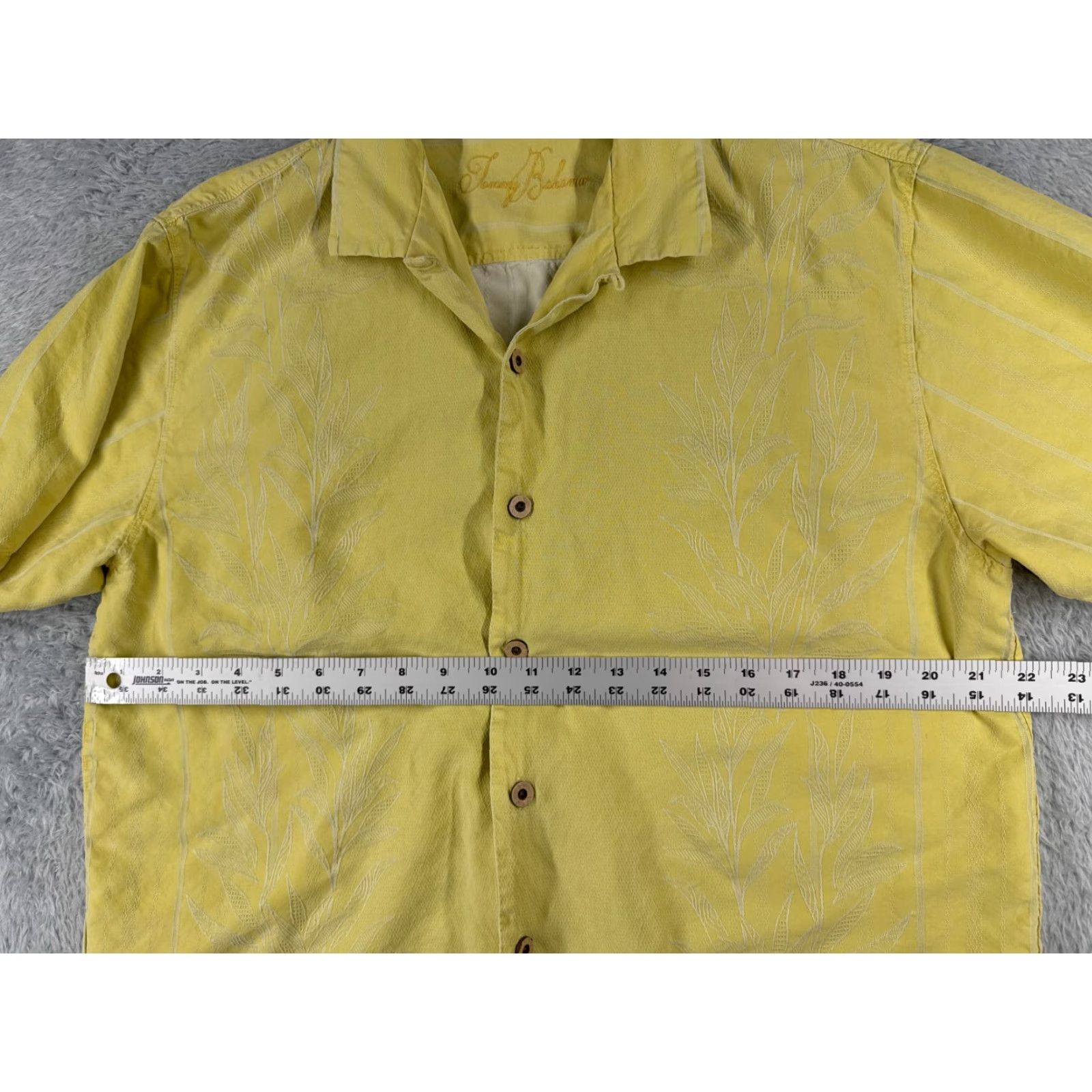 Tommy Bahama Tommy Bahama Shirt Men Large Yellow Leaf Hawaiian 100% Silk Button Pocket Casual Shirt 40 in Chest Size US L / EU 52-54 / 3 - 7 Thumbnail