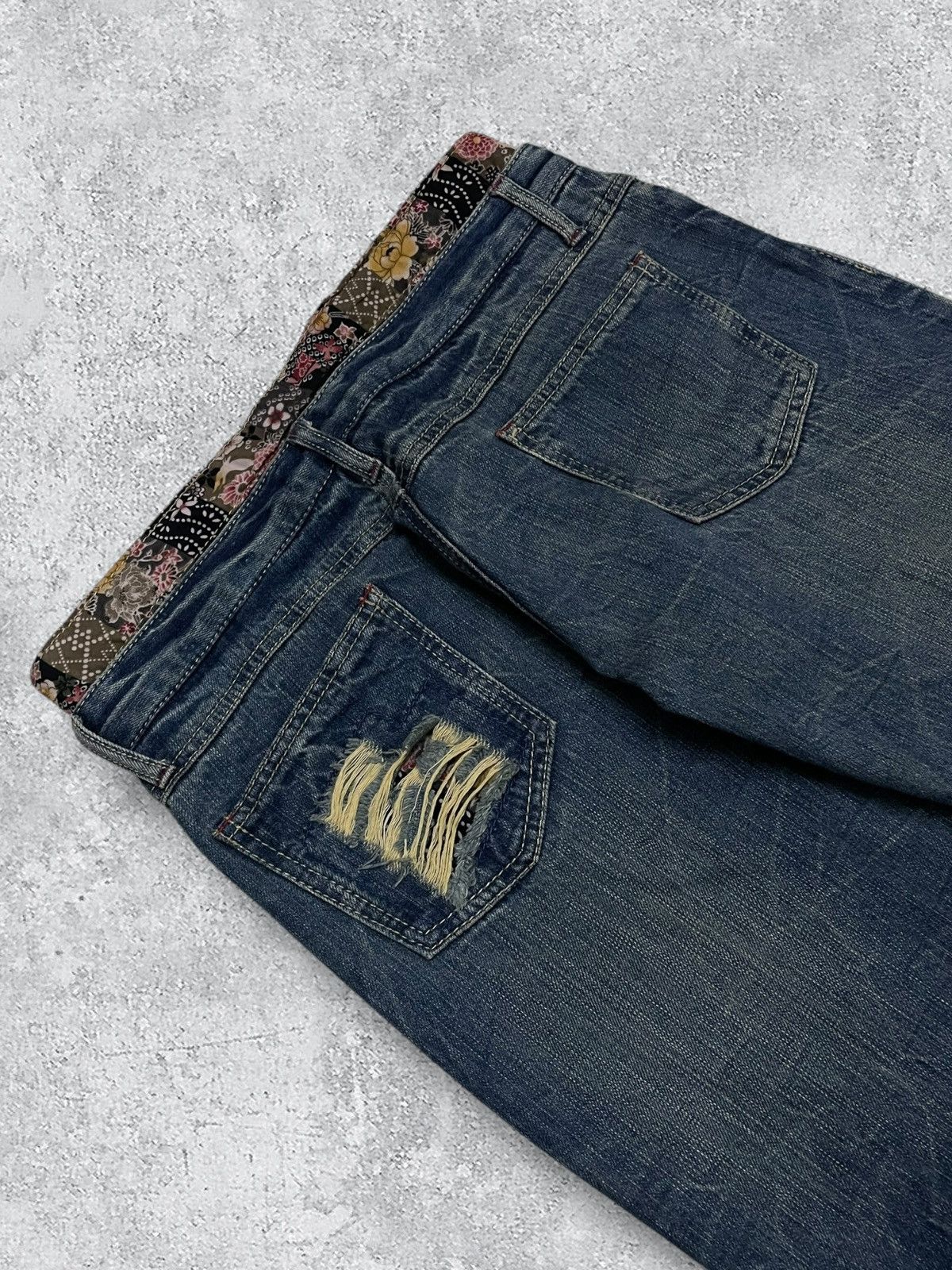 Japanese Brand Vintage Japan Designer 90’s Karakuri Trash Distressed Denim Size US 31 - 11 Thumbnail