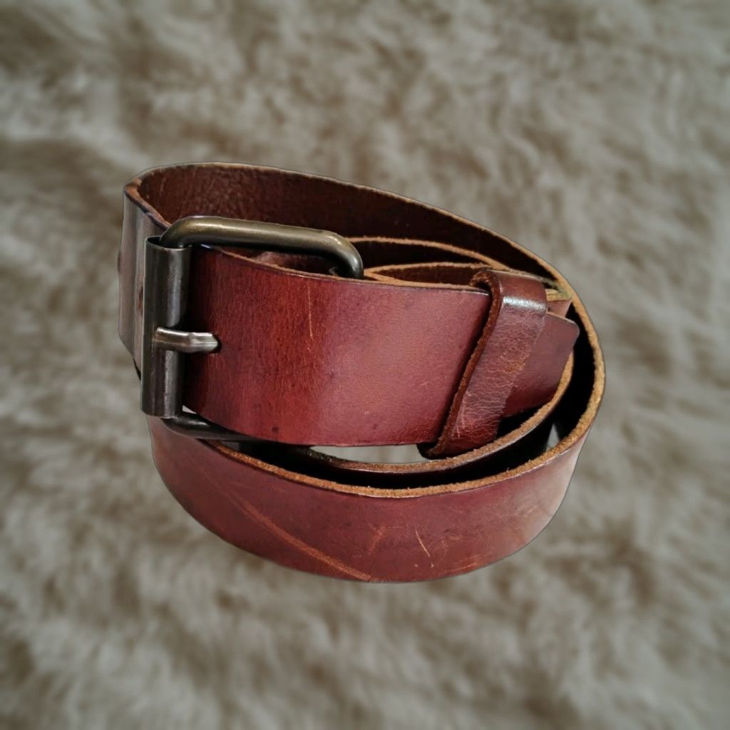 H&M H&M Leather Belt Dark Brown Brass Buckle Medium 33-34 Regular Men Belt Classic Distressed Patina Adjustable Size 32 - 1 Thumbnail