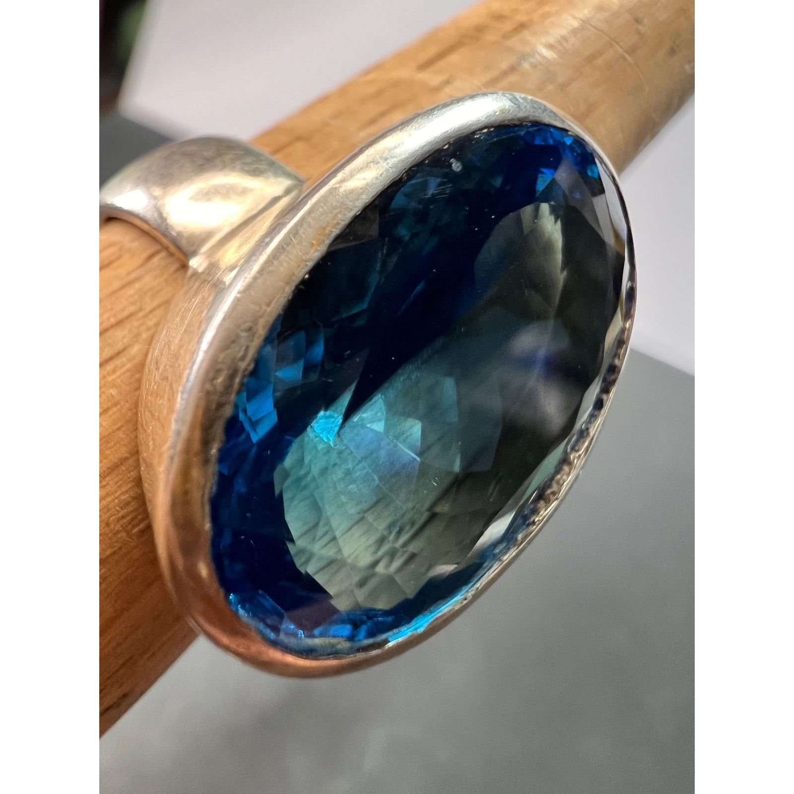 Other NEW Swiss blue topaz 925 ring size 8 / 11.70 grams Size ONE SIZE - 8 Thumbnail