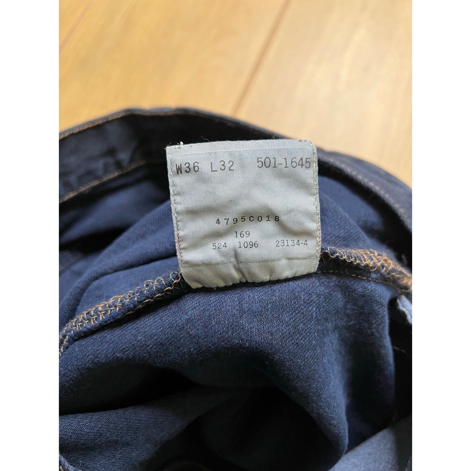 Levi's Levi’s 501 Jeans Mens 36x32 Dark Blue Made in USA 1996 Size US 36 / EU 52 - 5 Thumbnail
