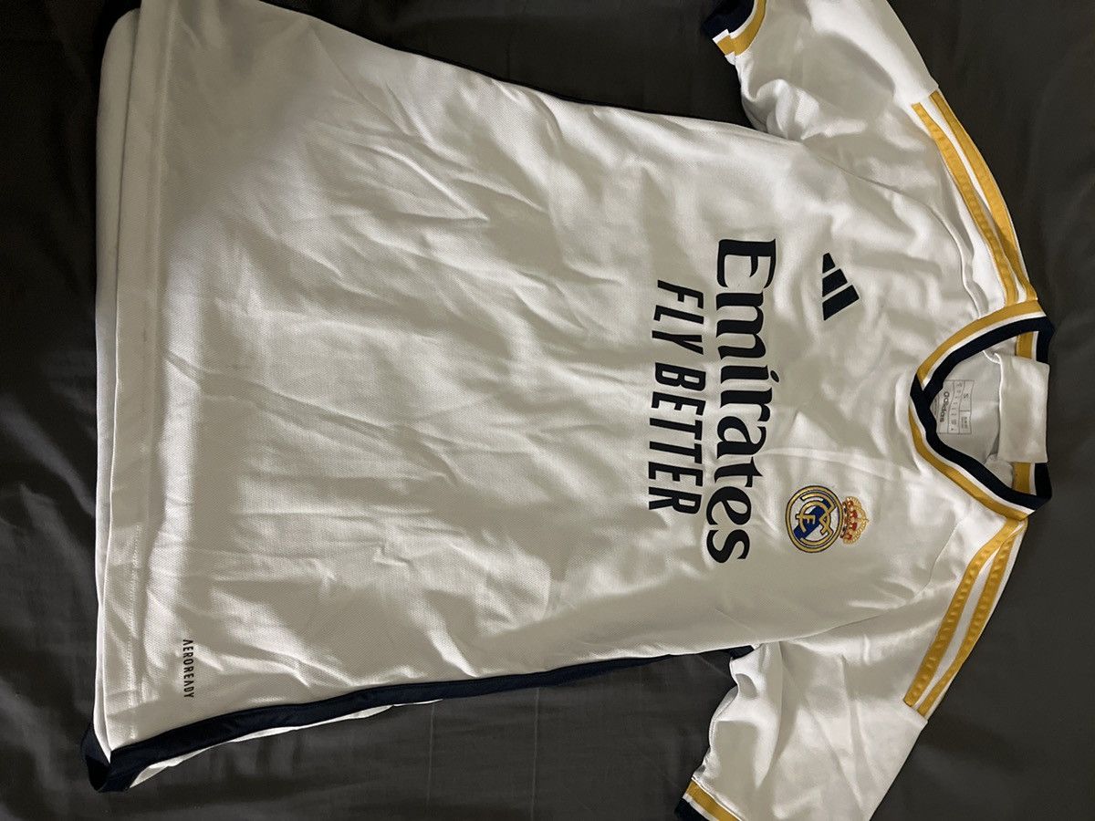 Other Real Madrid Jersey No name Size US S / EU 44-46 / 1 - 4 Thumbnail