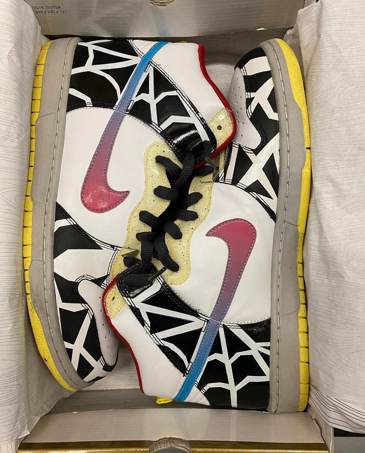 Nike SB Nike SB THRASHIN Dunk High - 2008 Size US 13 / EU 46 - 2 Thumbnail