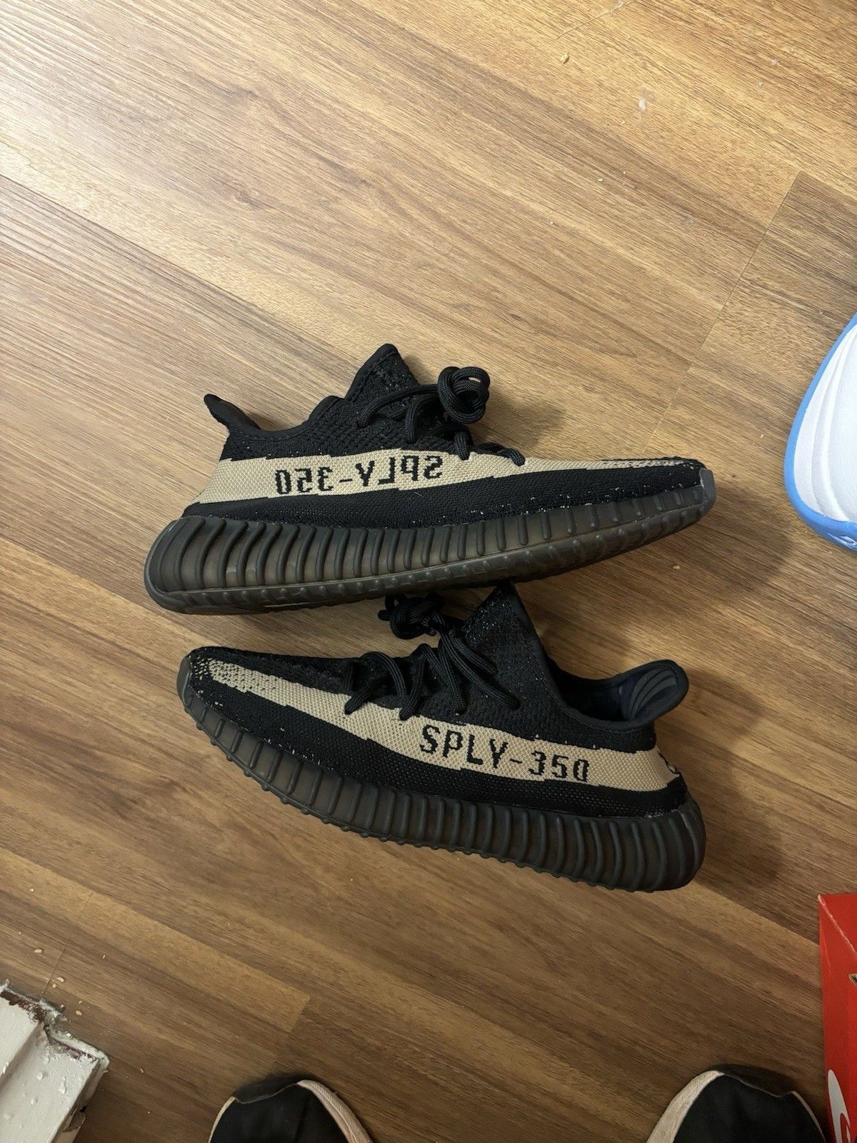 Yeezy Adidas Yeezy Boost 350 V2 Green Size US 7 / EU 40 - 1 Thumbnail