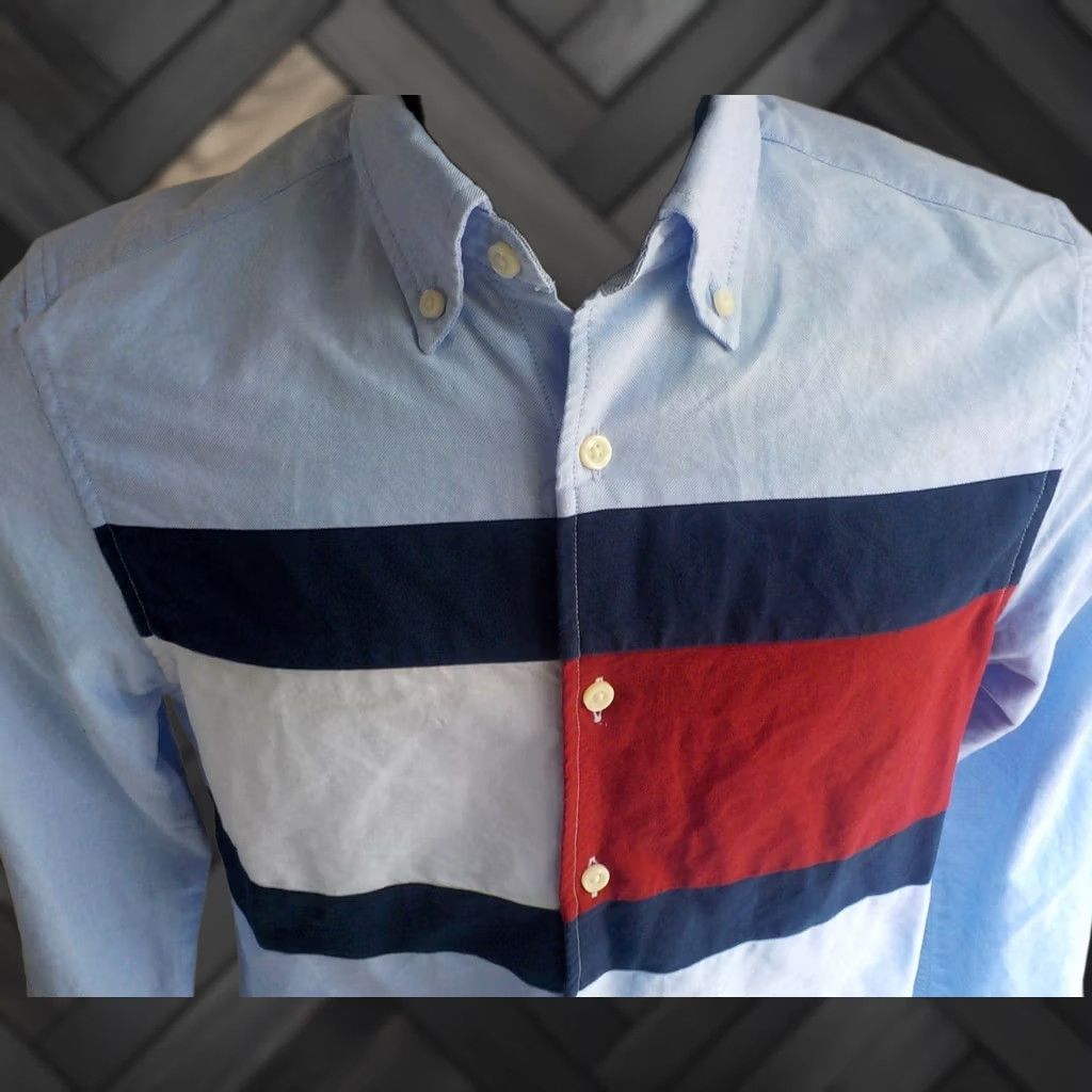 Tommy Hilfiger Tommy Hilfiger Custom Fit LS Blue Oxford with Red/White/Navy TH Flag Front XS Shirt Mens Size XS Blue Capstone/Flag Theme Size US XS / EU 42 / 0 - 1 Thumbnail