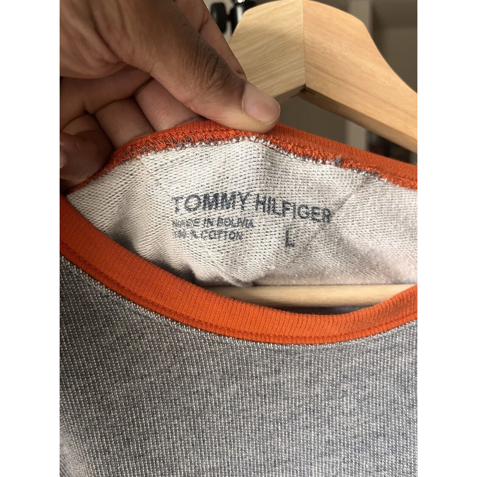 Tommy Hilfiger VINTAGE TOMMY HILFIGER LONG SLEEVE GREY CREWNECK SWEATSHIRT Size US L / EU 52-54 / 3 - 3 Thumbnail